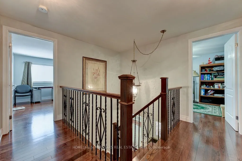 868 Kowal Drive