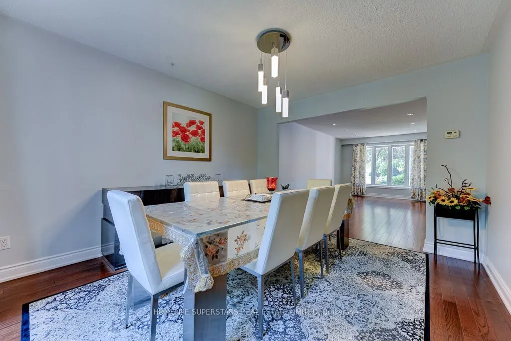 868 Kowal Drive