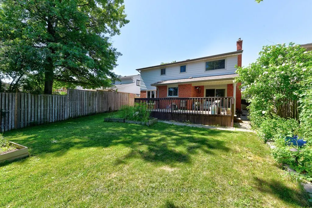 868 Kowal Drive