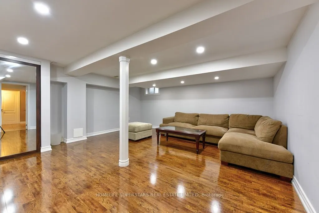 868 Kowal Drive