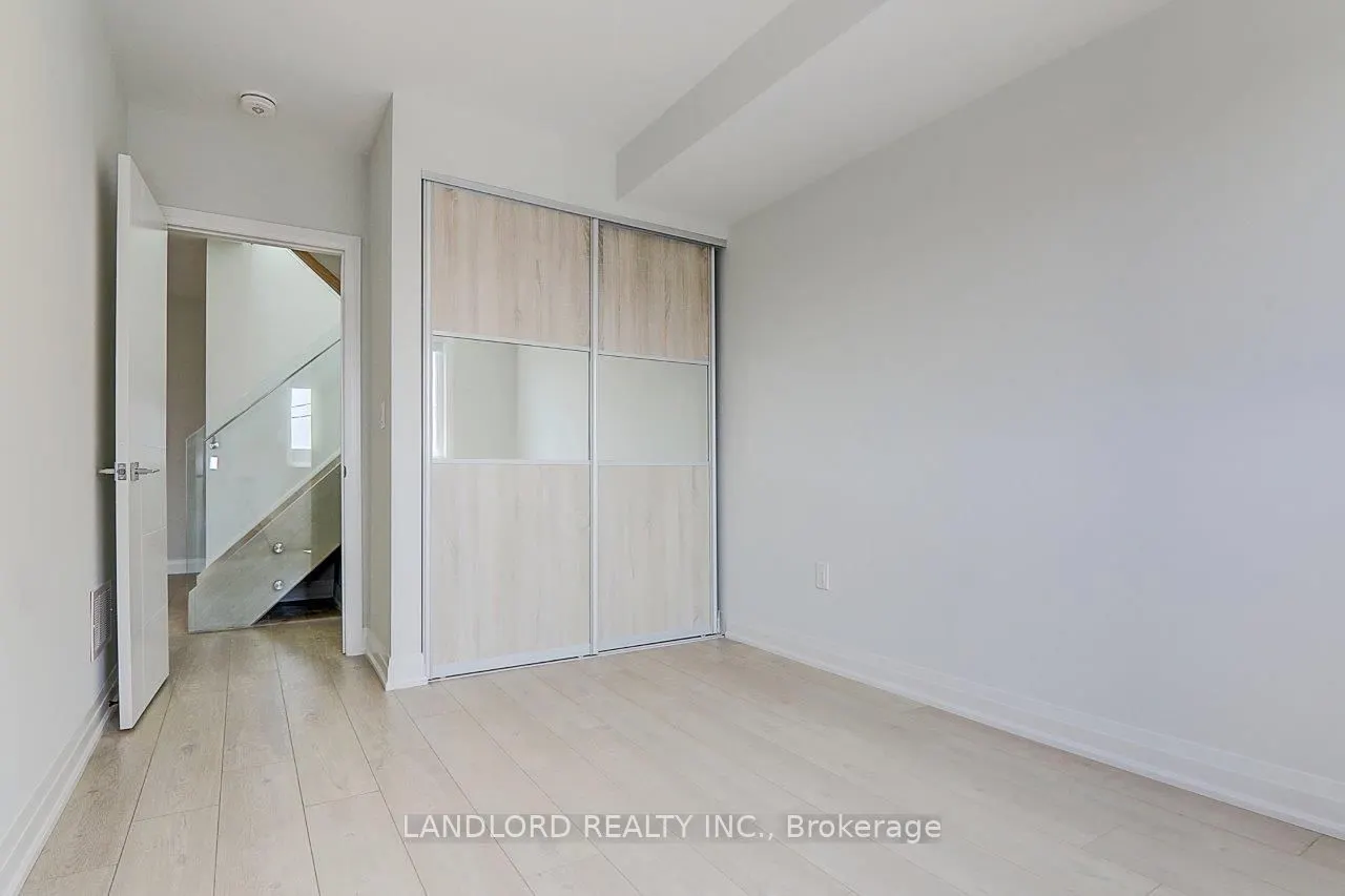 115 Livingstone Avenue #Upper