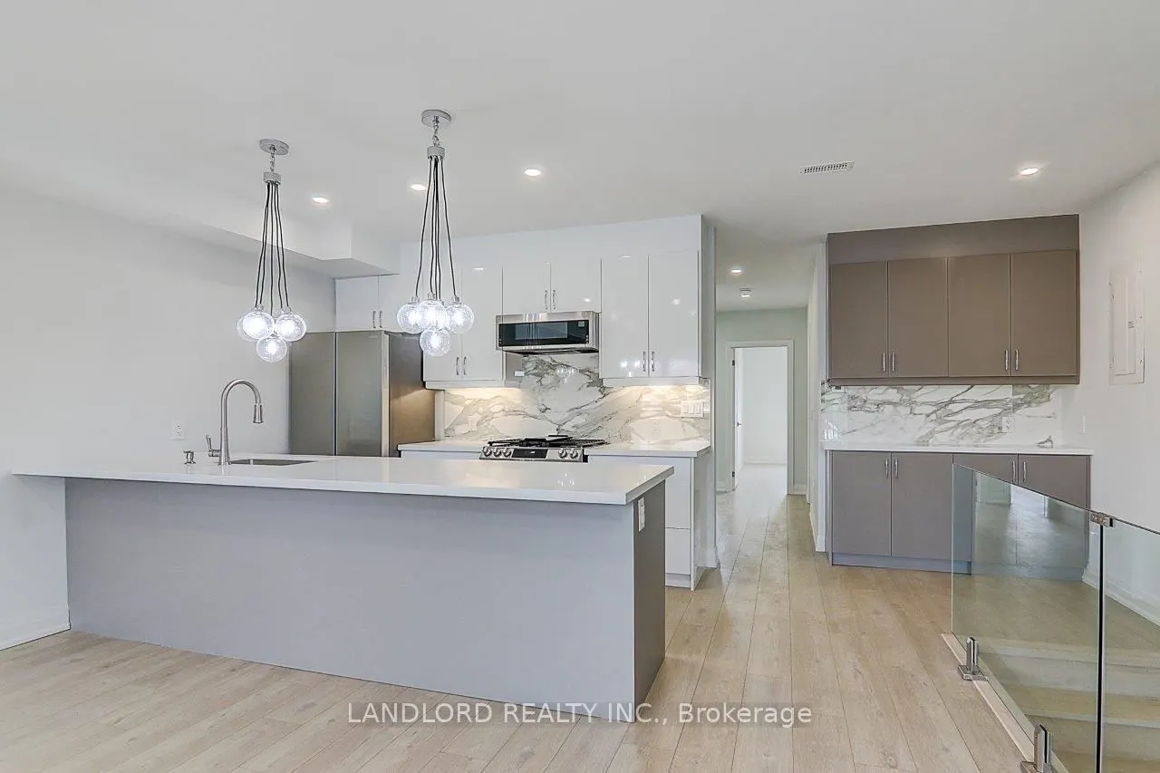 115 Livingstone Avenue #Upper