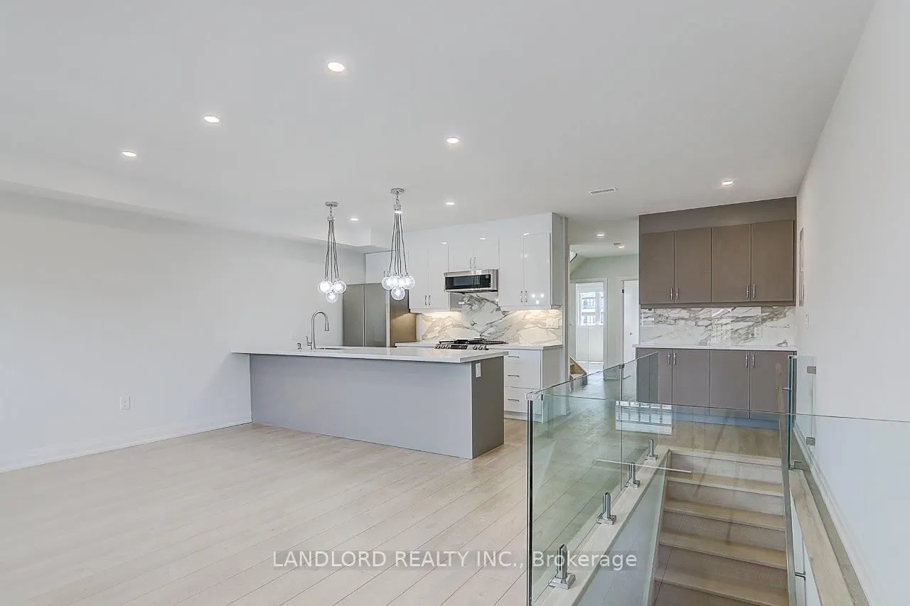 115 Livingstone Avenue #Upper