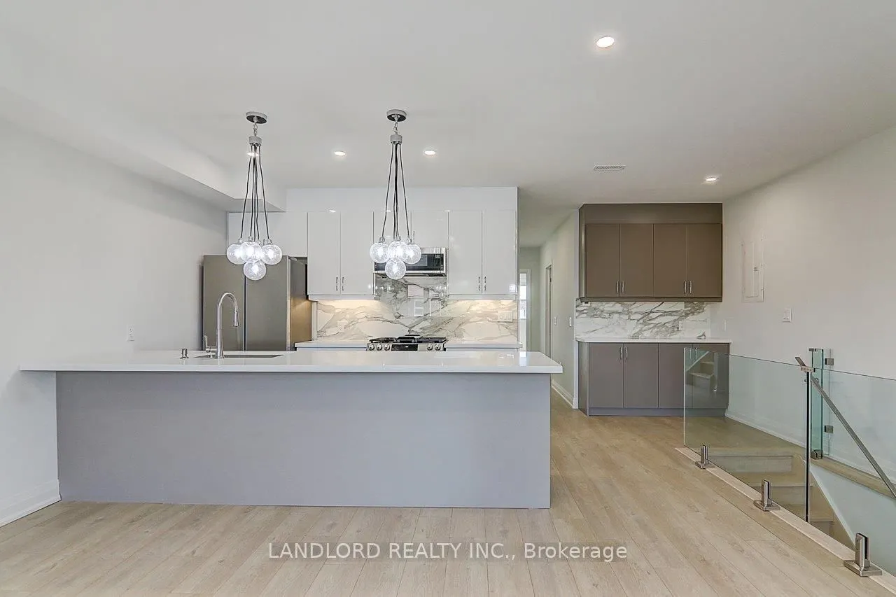 115 Livingstone Avenue #Upper