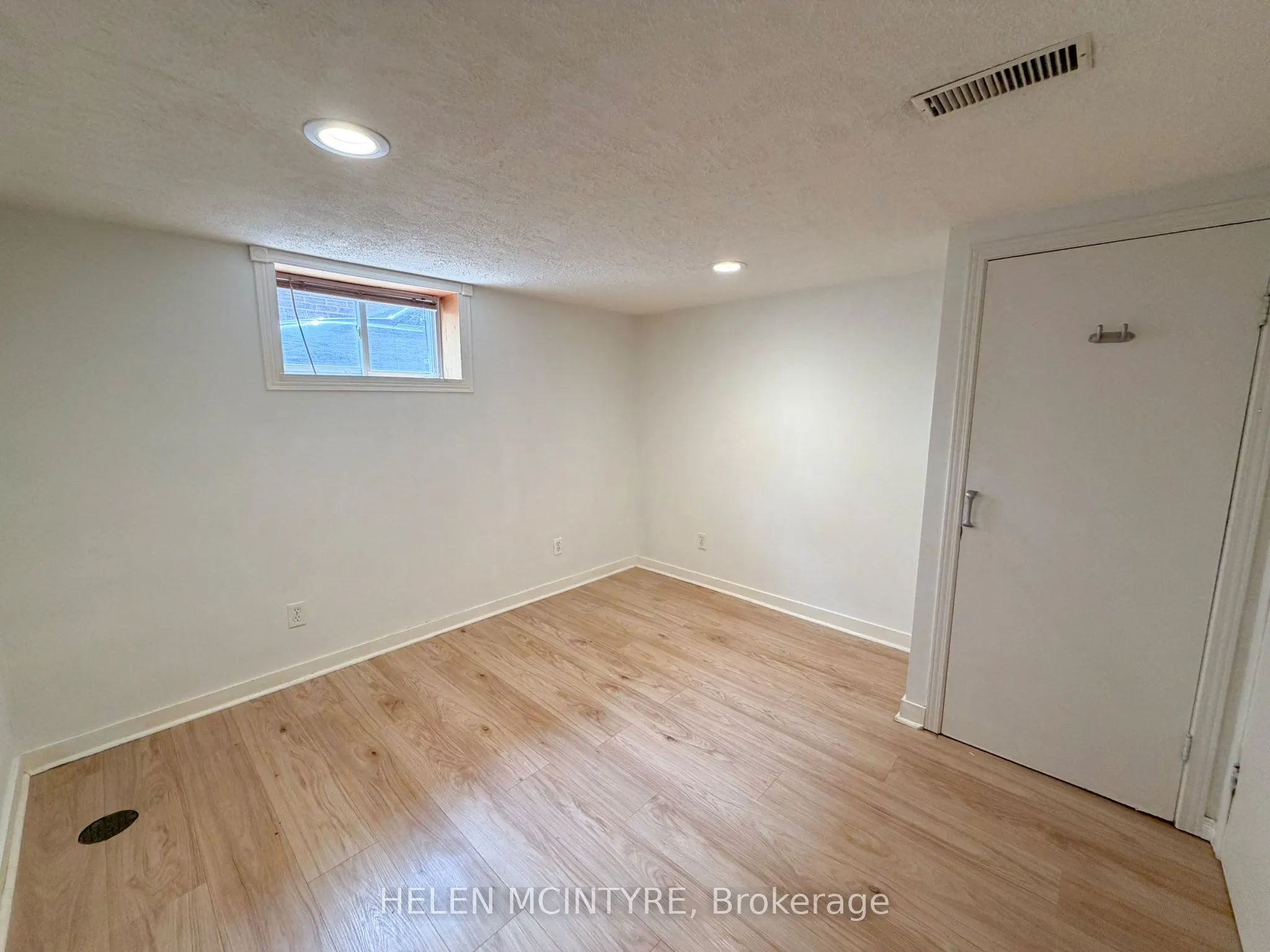 34 Dunning Crescent