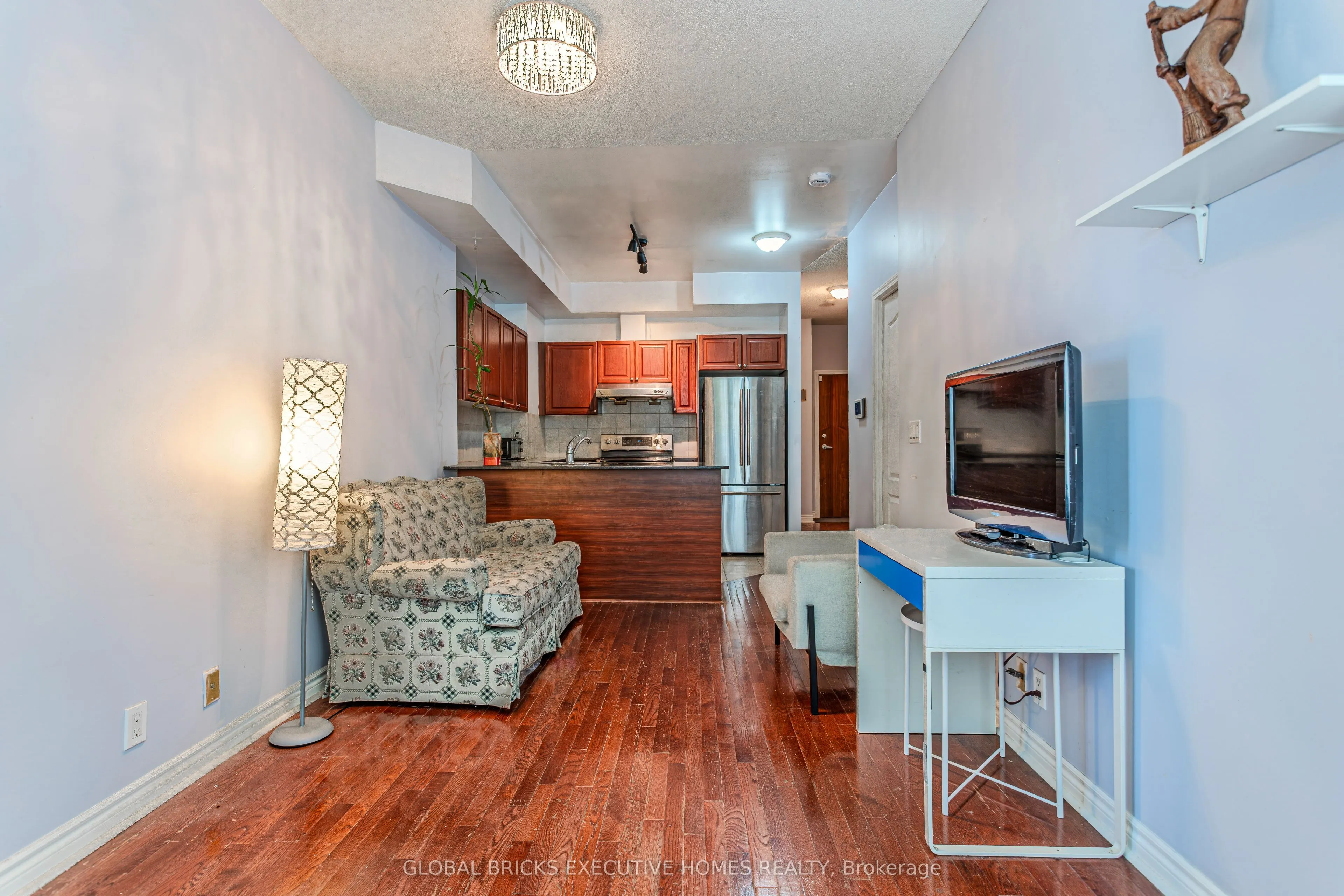 33 Elm Drive W ##202