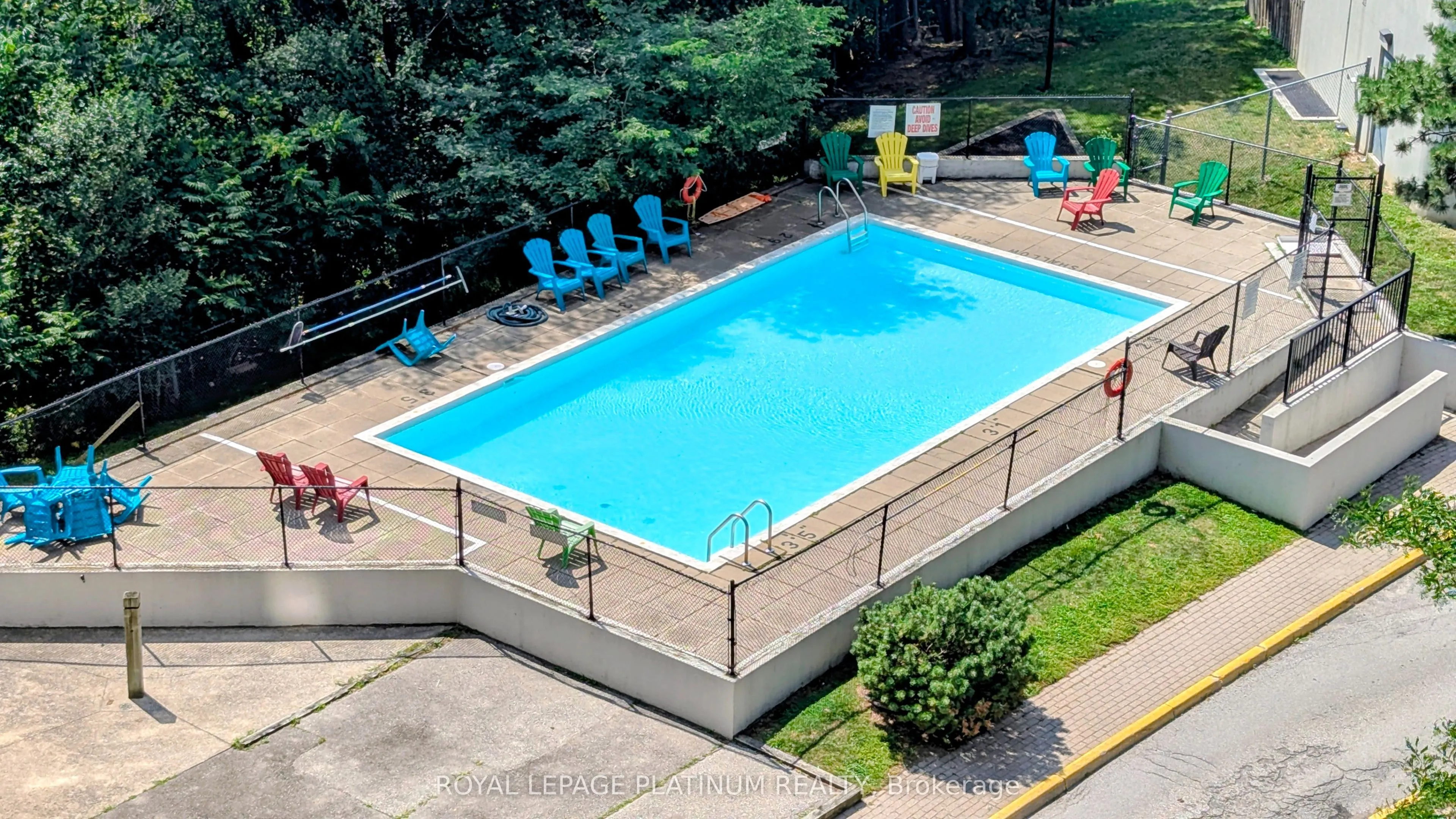 3559 Eglinton Avenue W #704