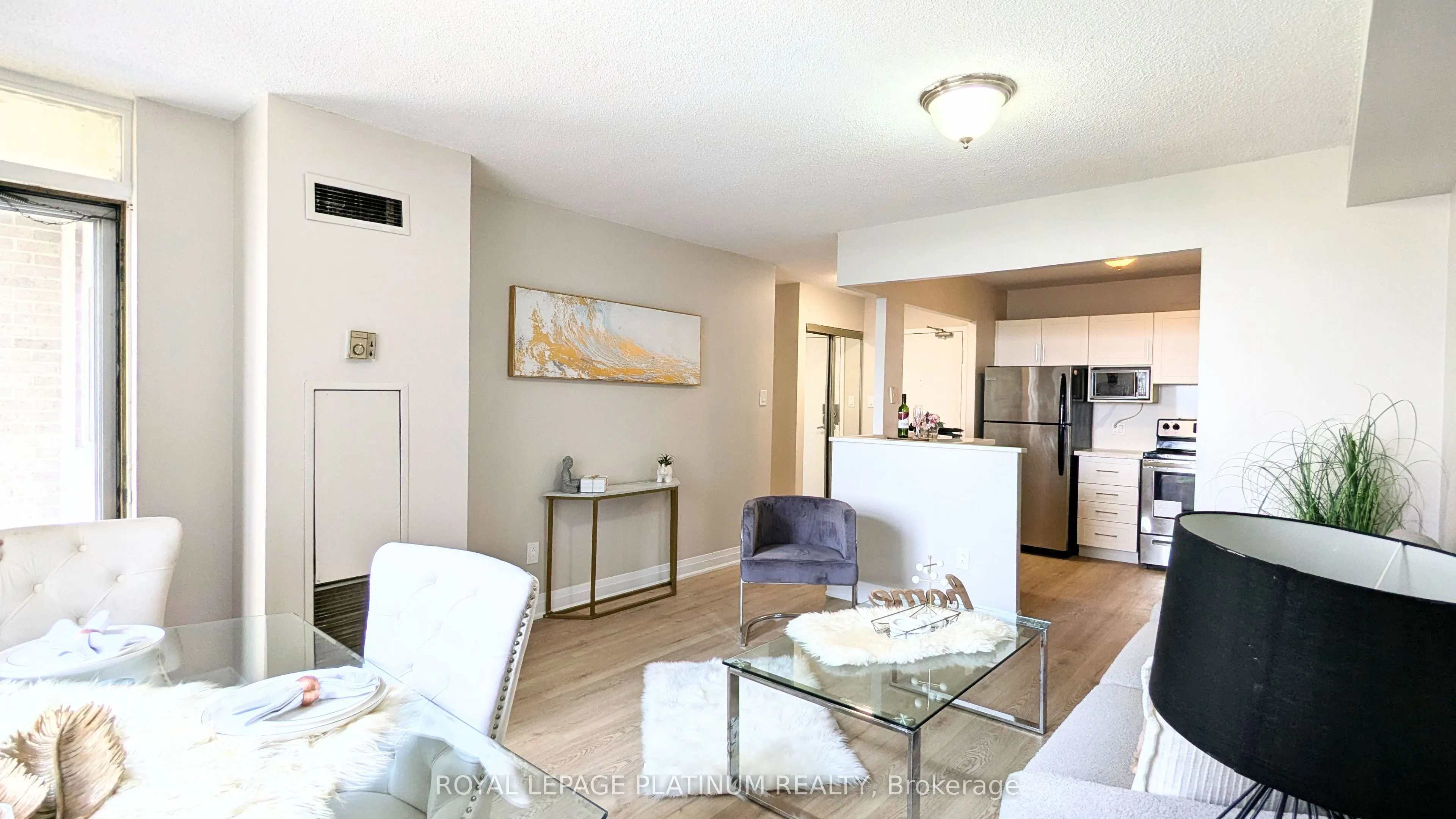 3559 Eglinton Avenue W #704