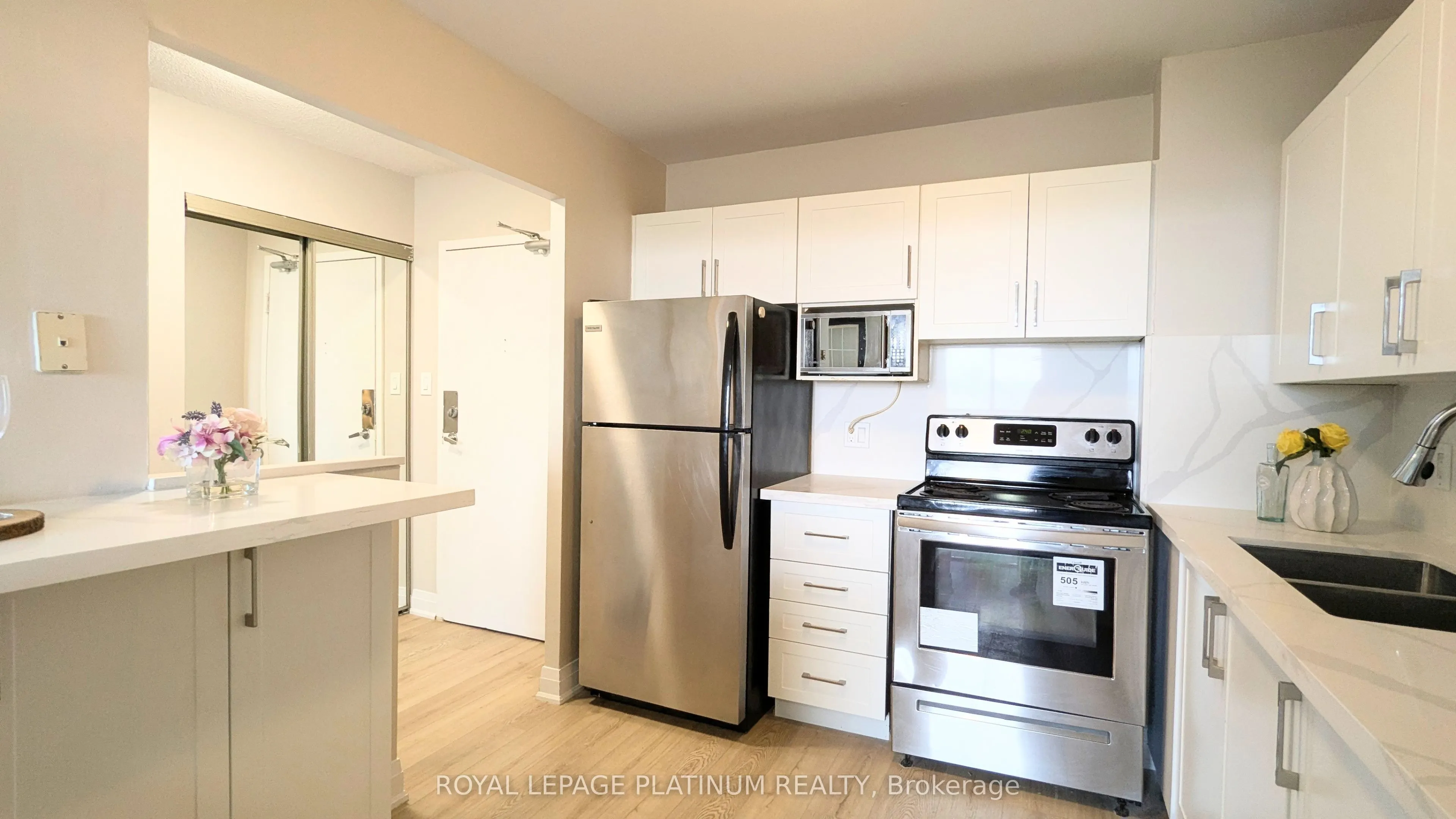 3559 Eglinton Avenue W #704