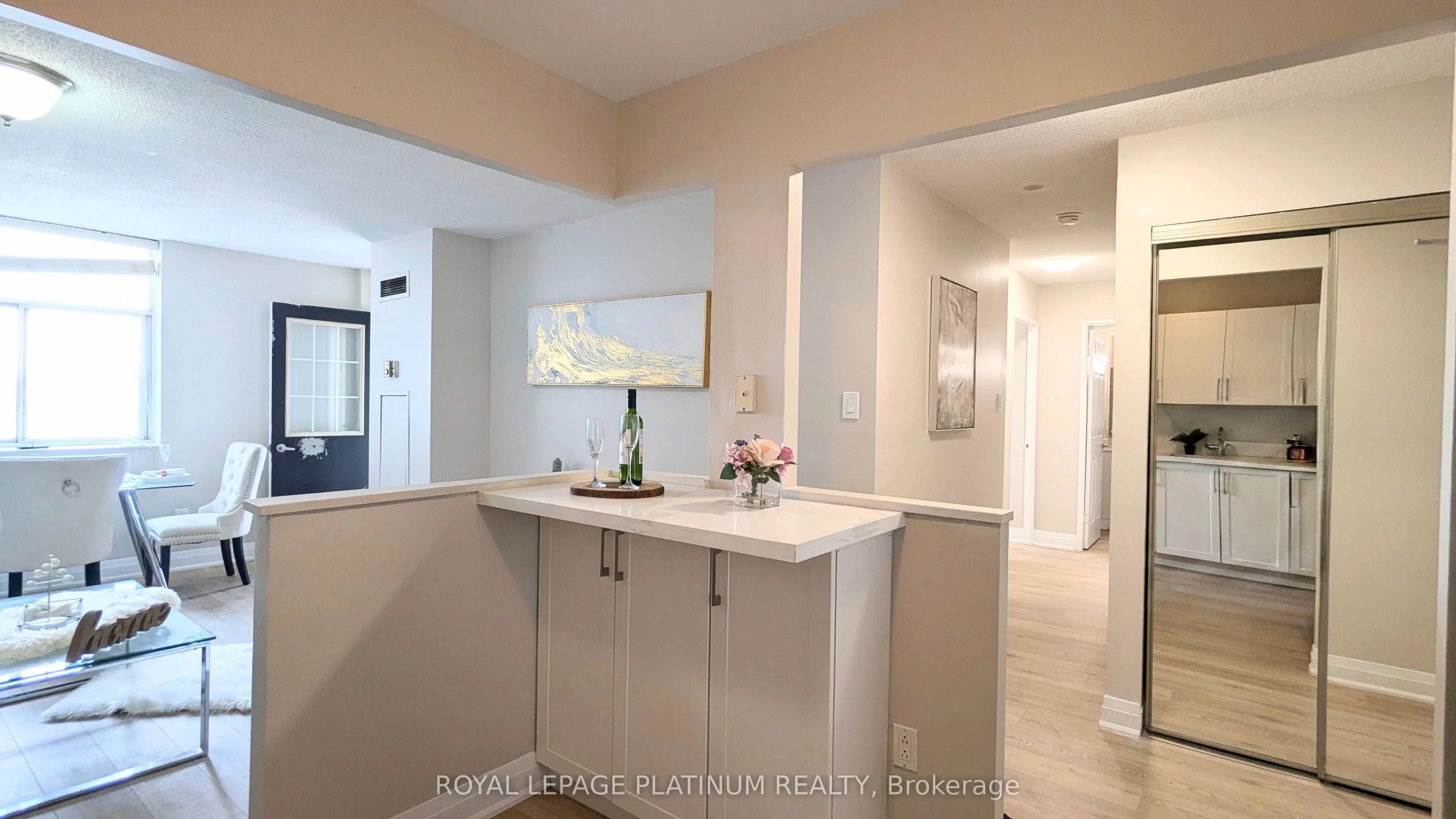 3559 Eglinton Avenue W #704