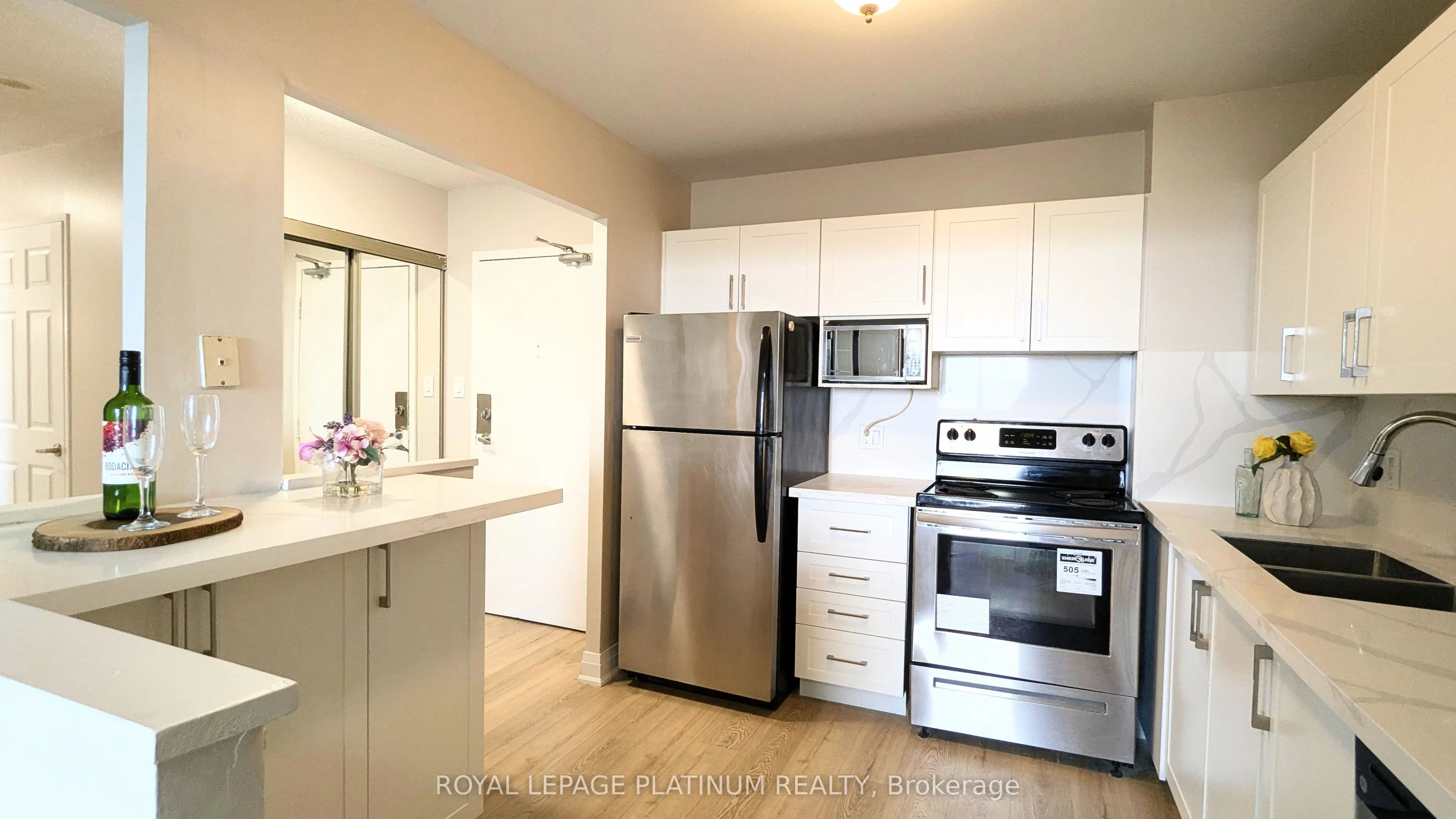 3559 Eglinton Avenue W #704