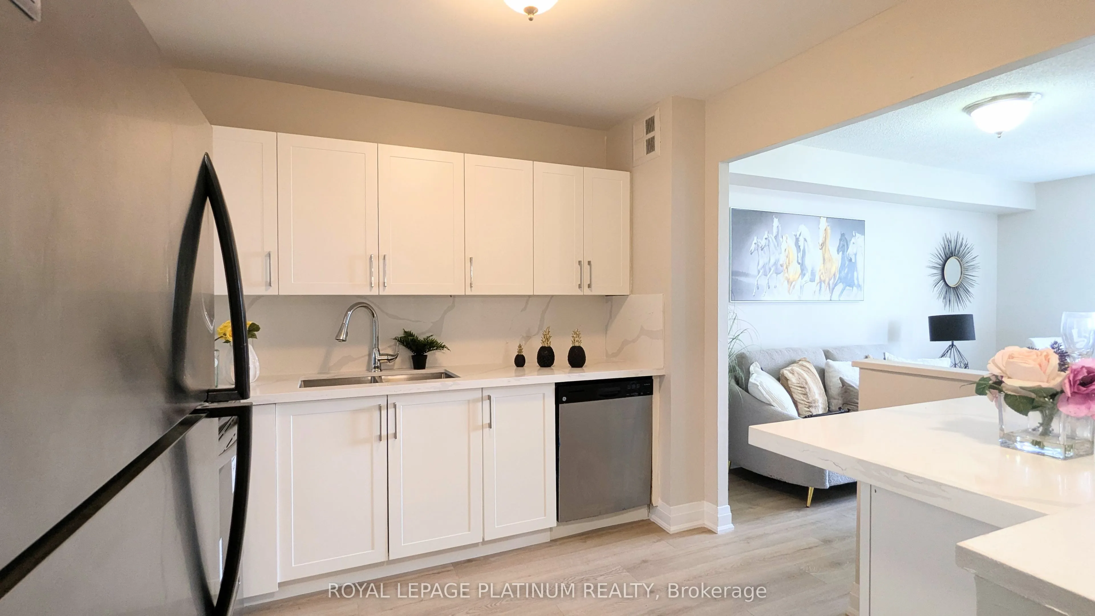 3559 Eglinton Avenue W #704