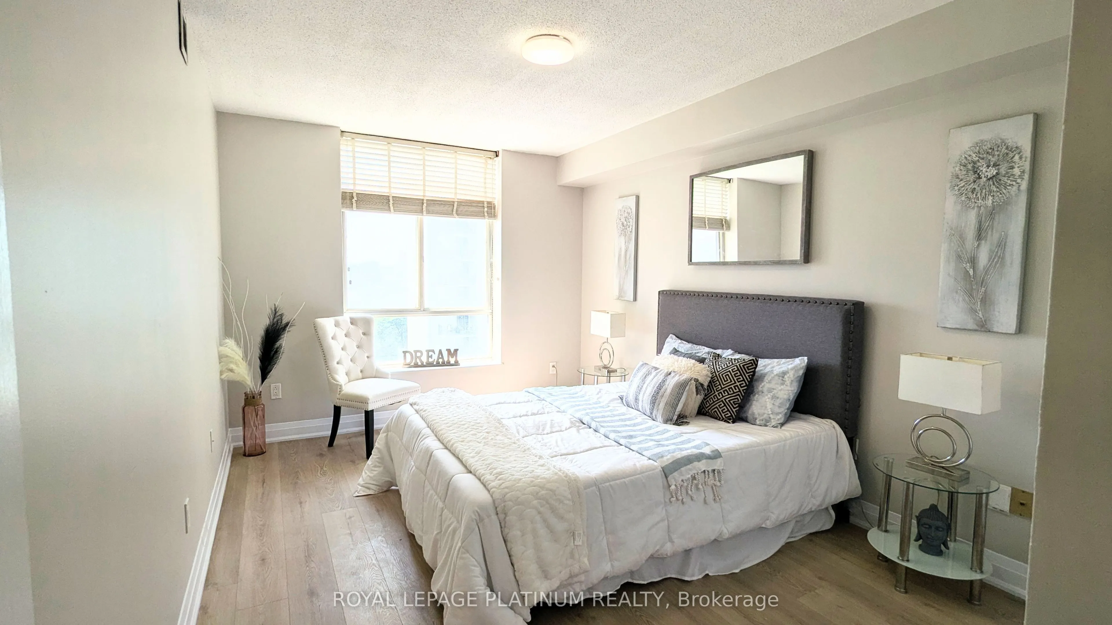 3559 Eglinton Avenue W #704
