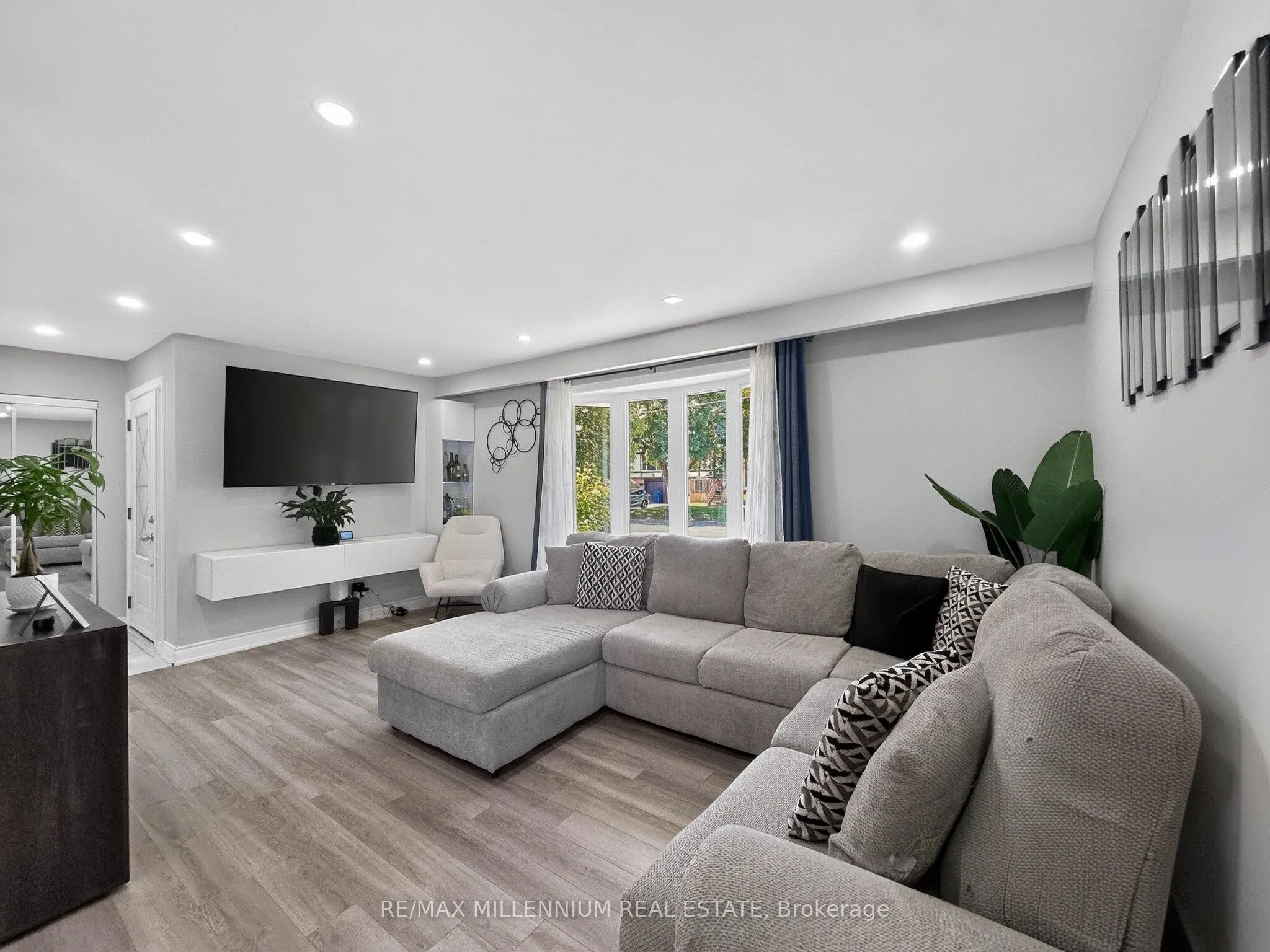 19 Cardwell Street