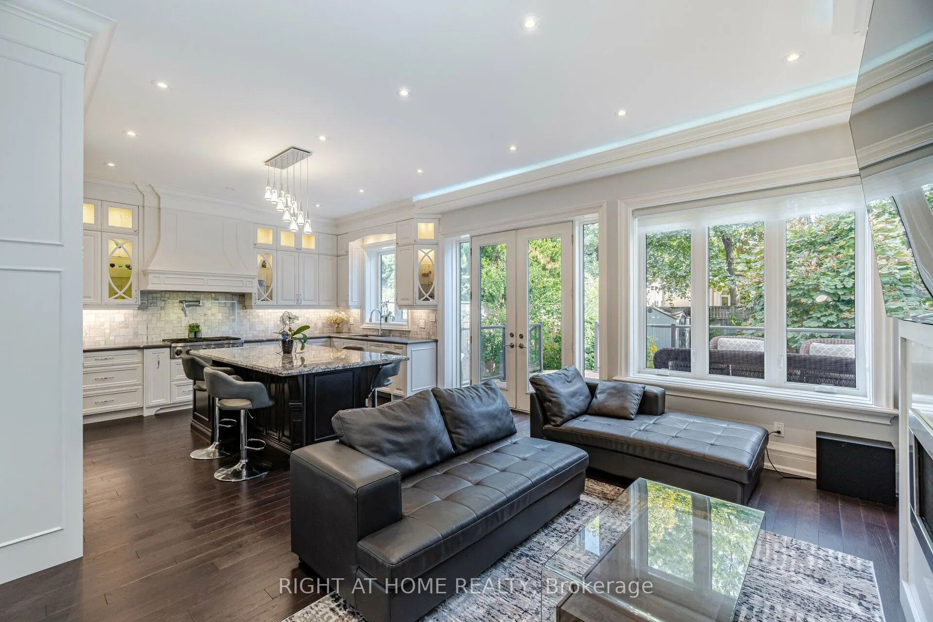 35 Burnelm Drive