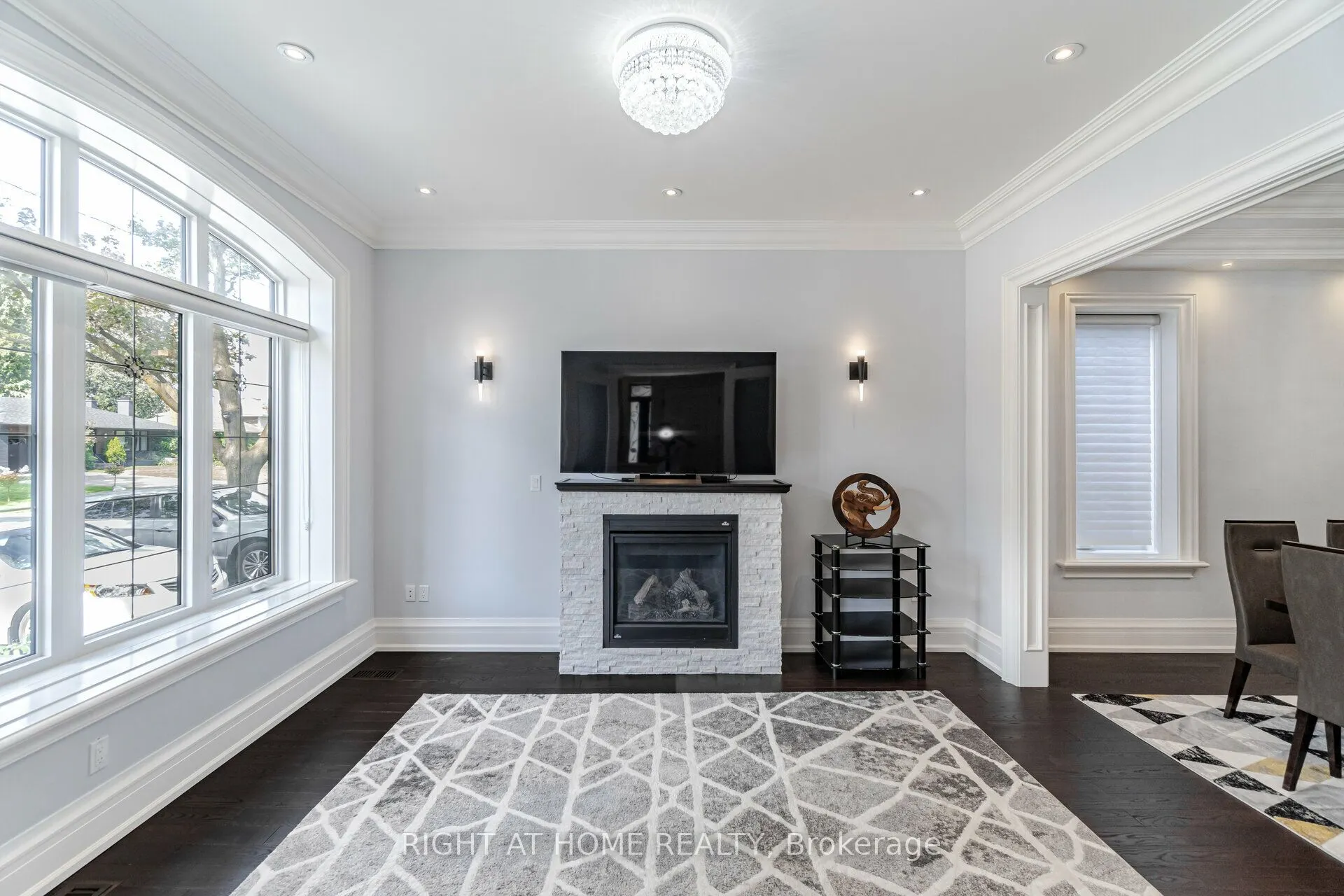 35 Burnelm Drive