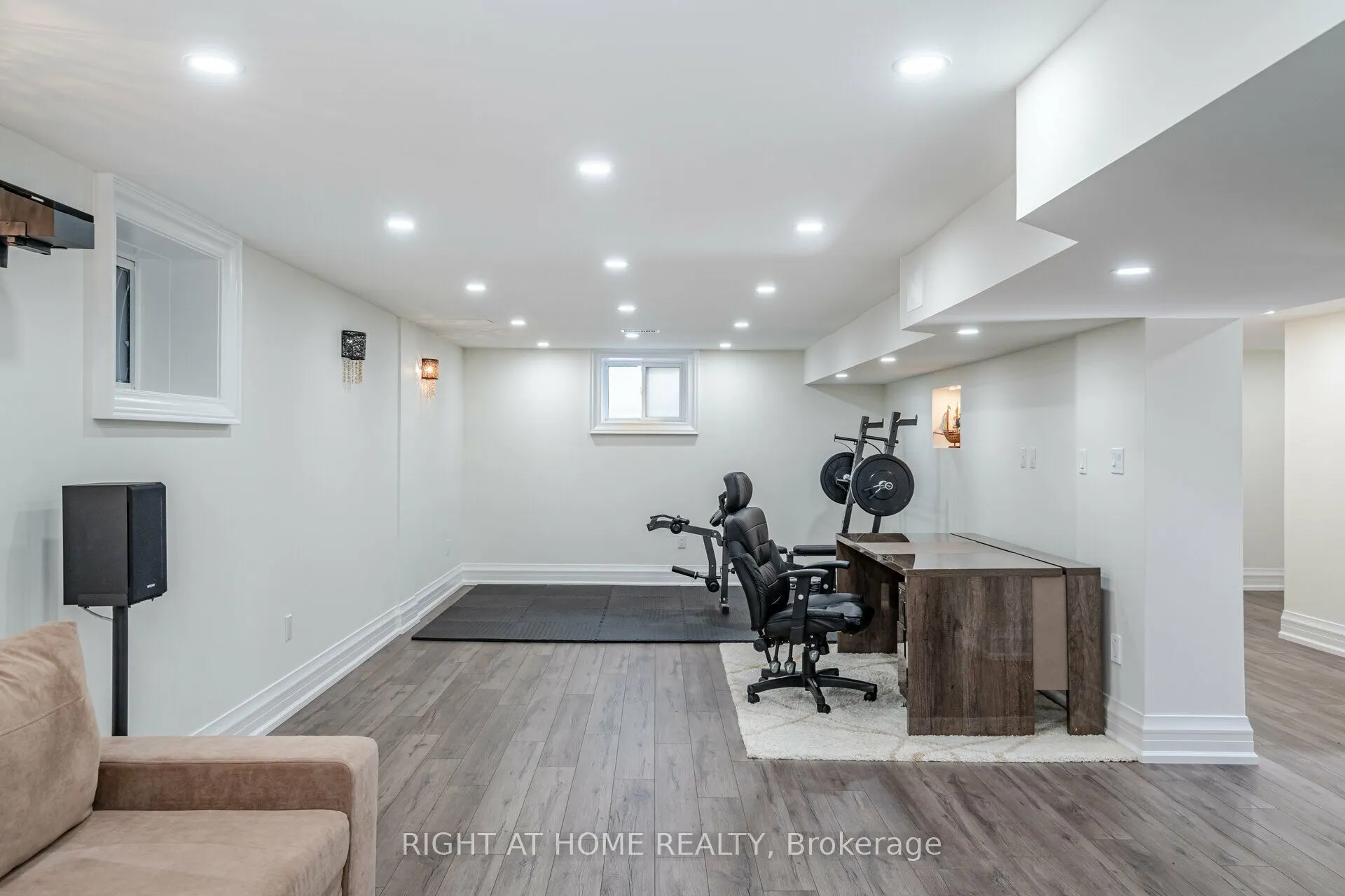 35 Burnelm Drive