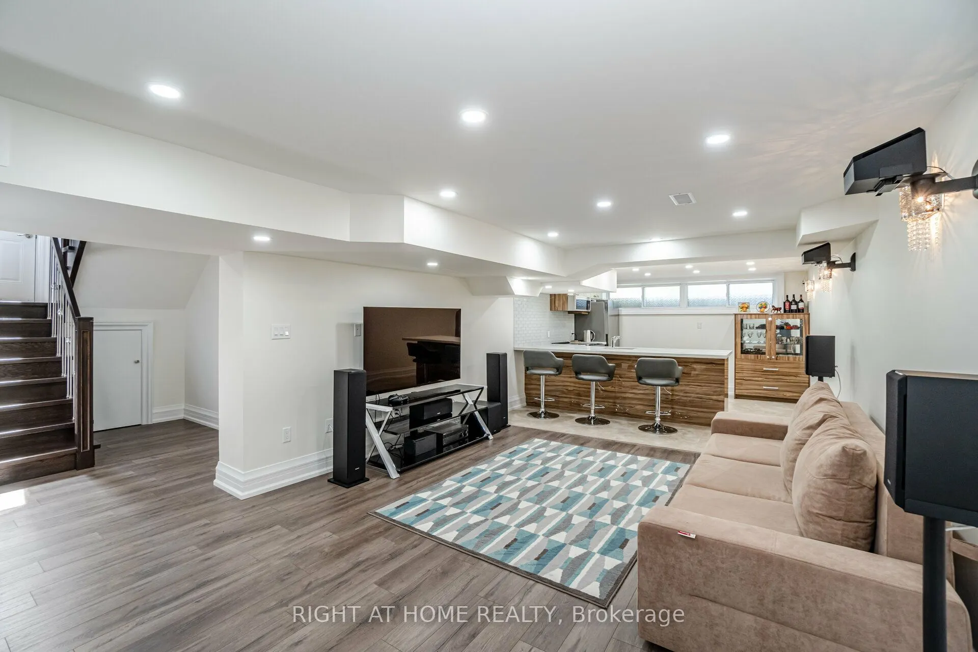 35 Burnelm Drive