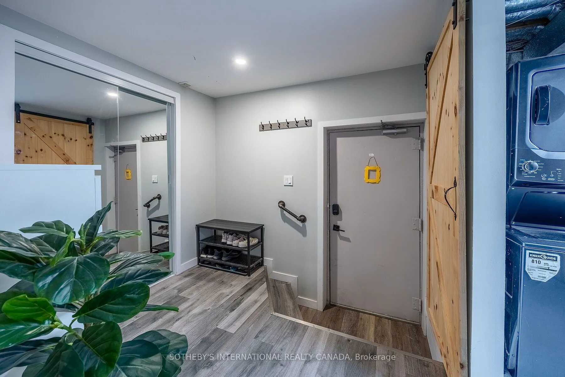5475 Lakeshore Road #113
