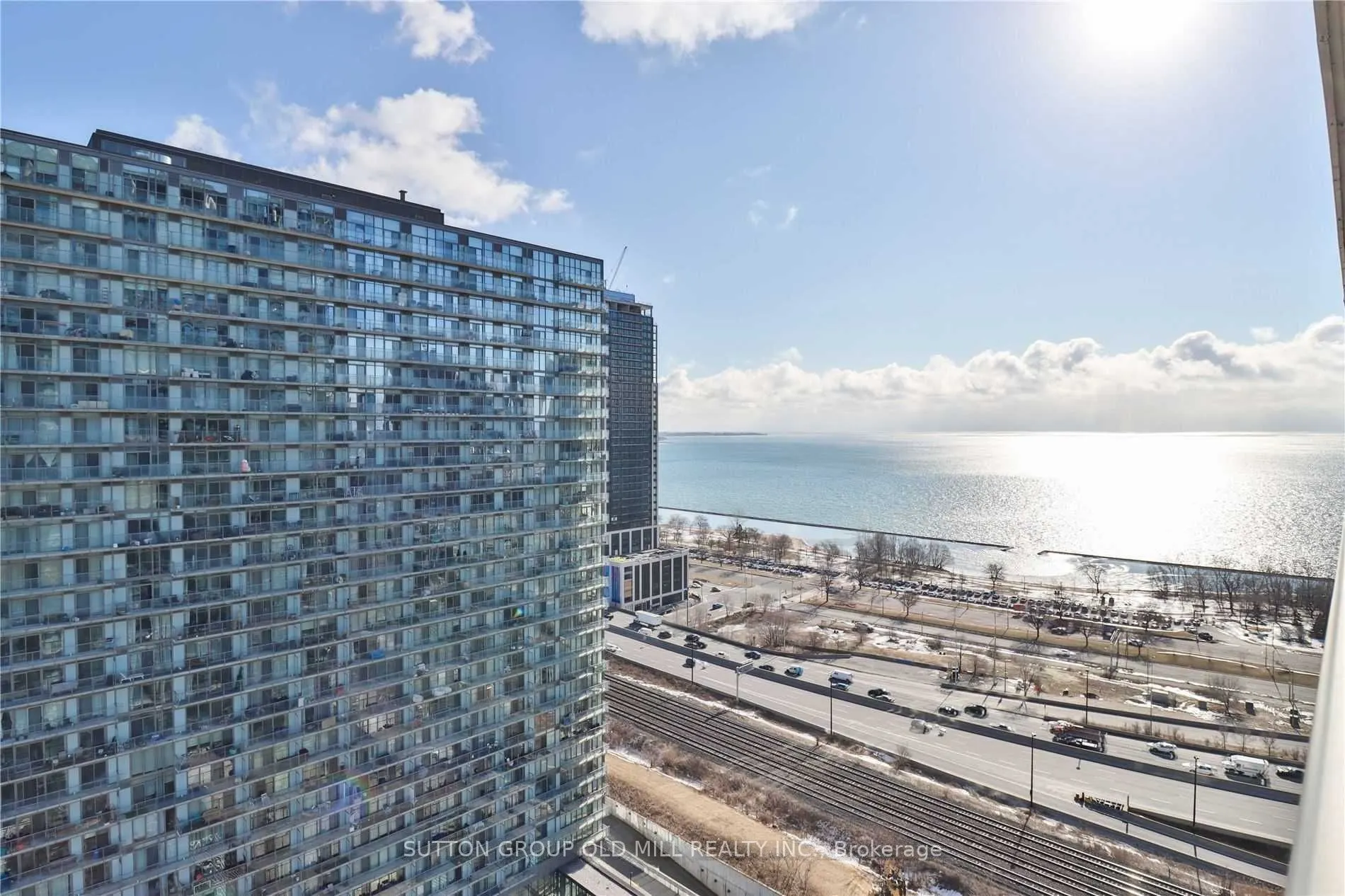 105 The Queensway #2211