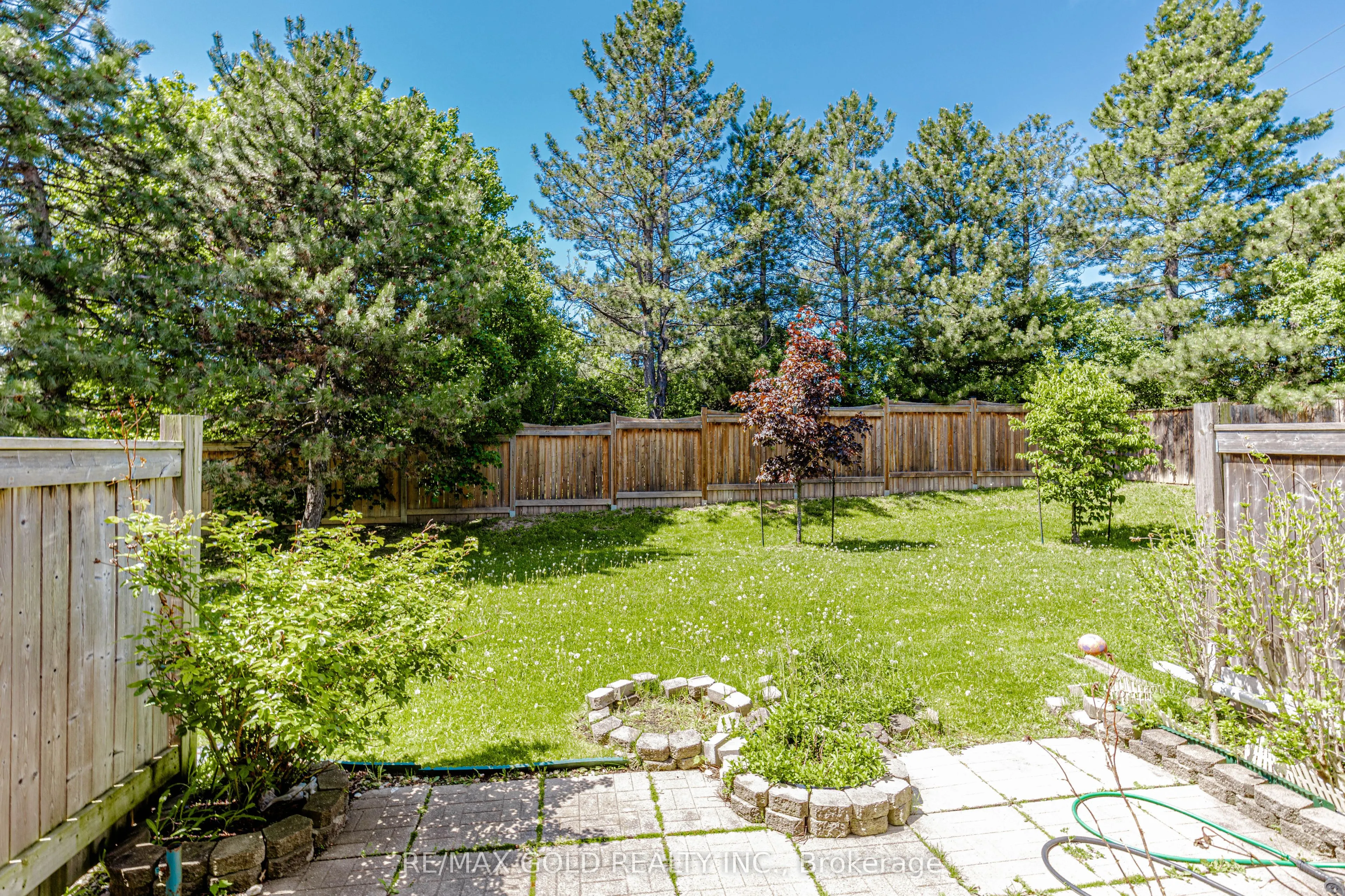 52 Wickstead Court #26