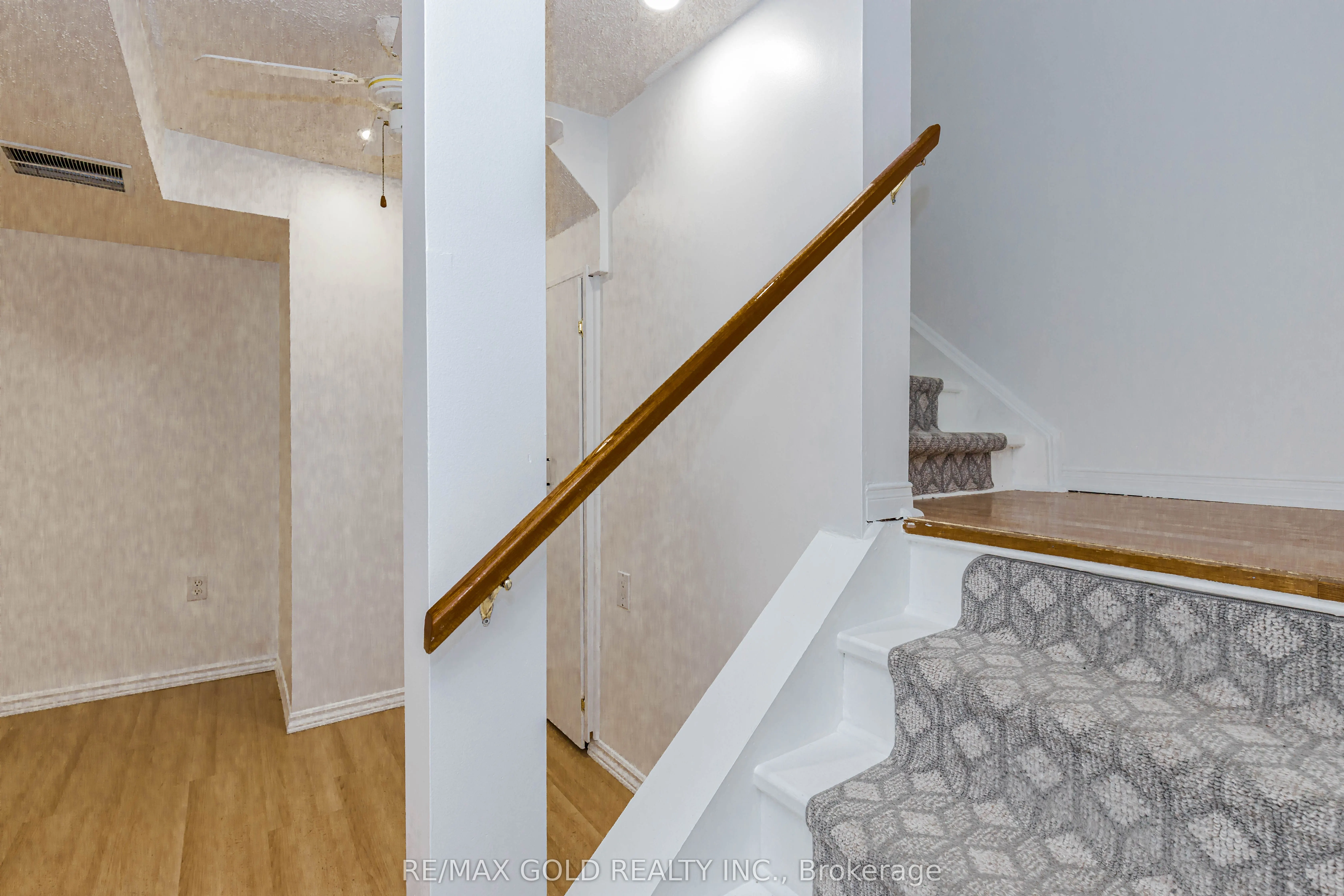 52 Wickstead Court #26