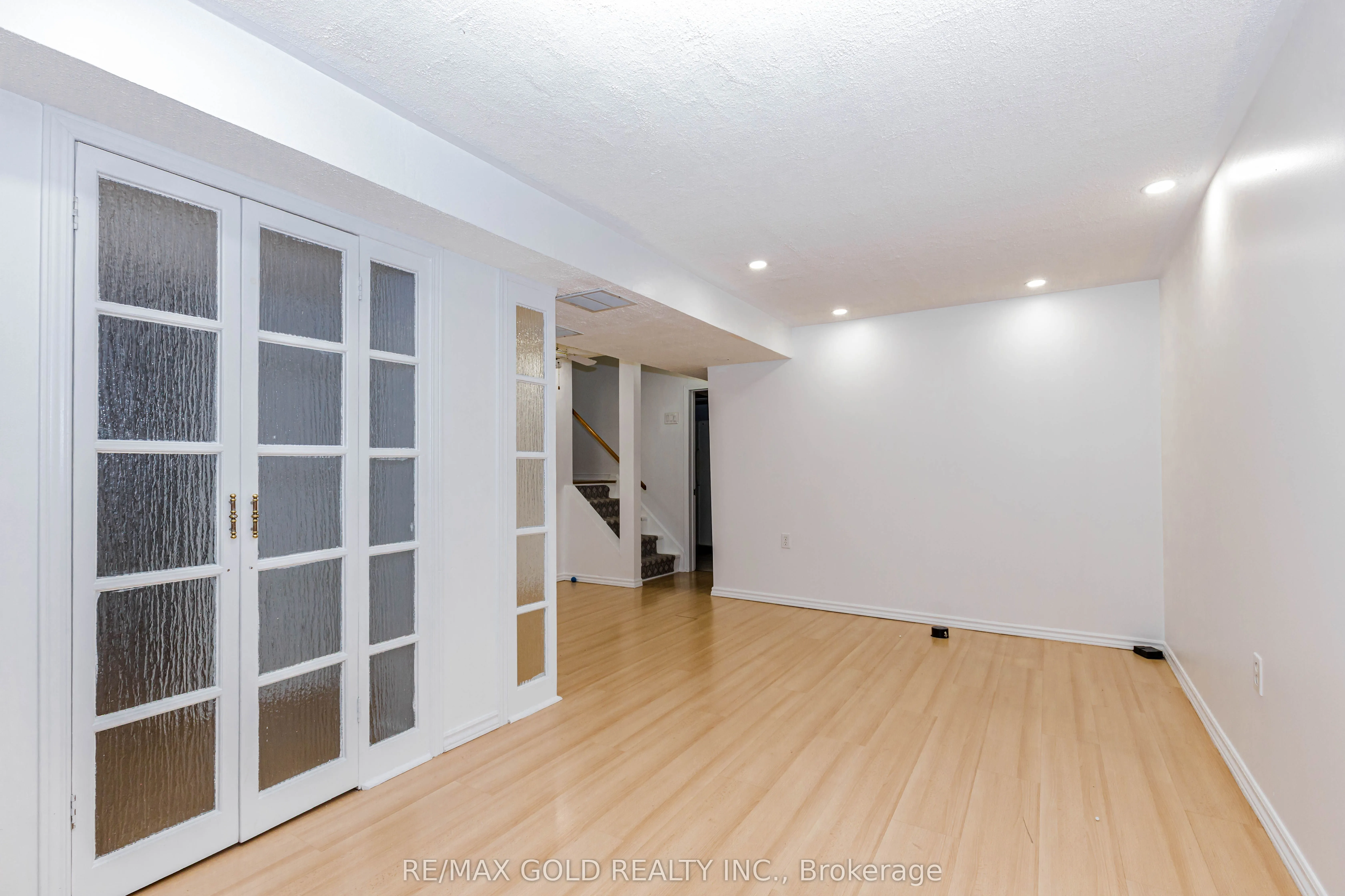 52 Wickstead Court #26