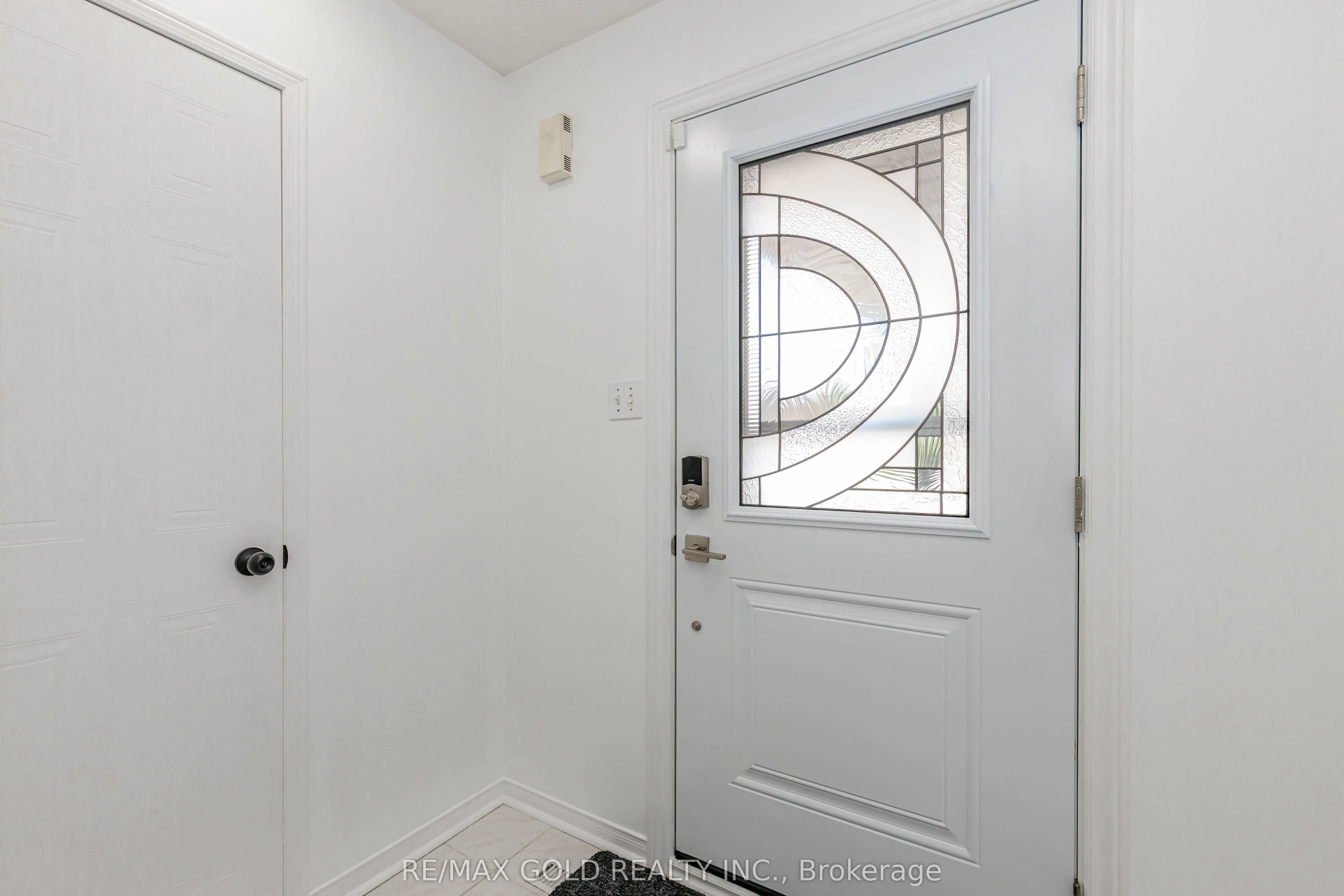 52 Wickstead Court #26