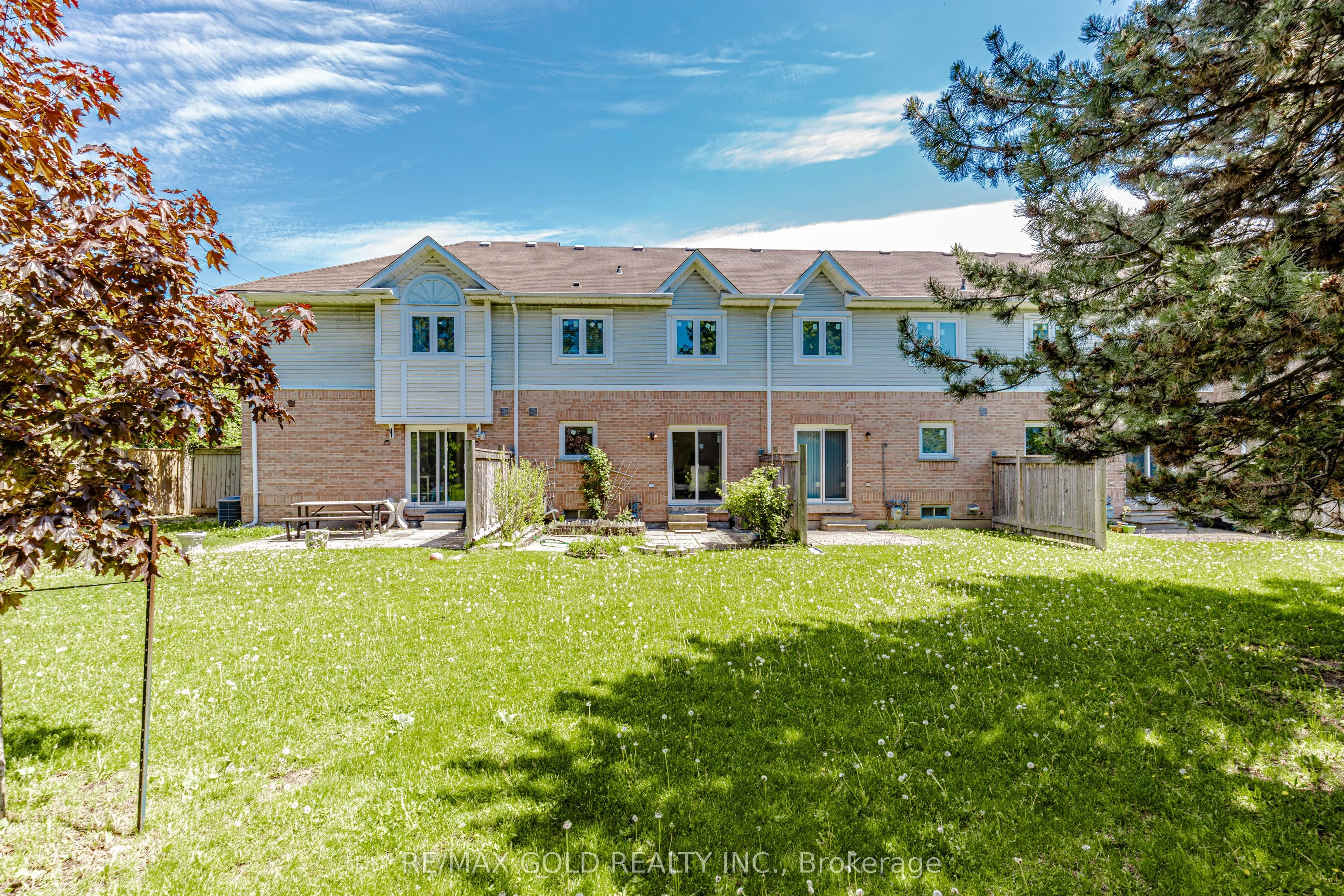 52 Wickstead Court #26