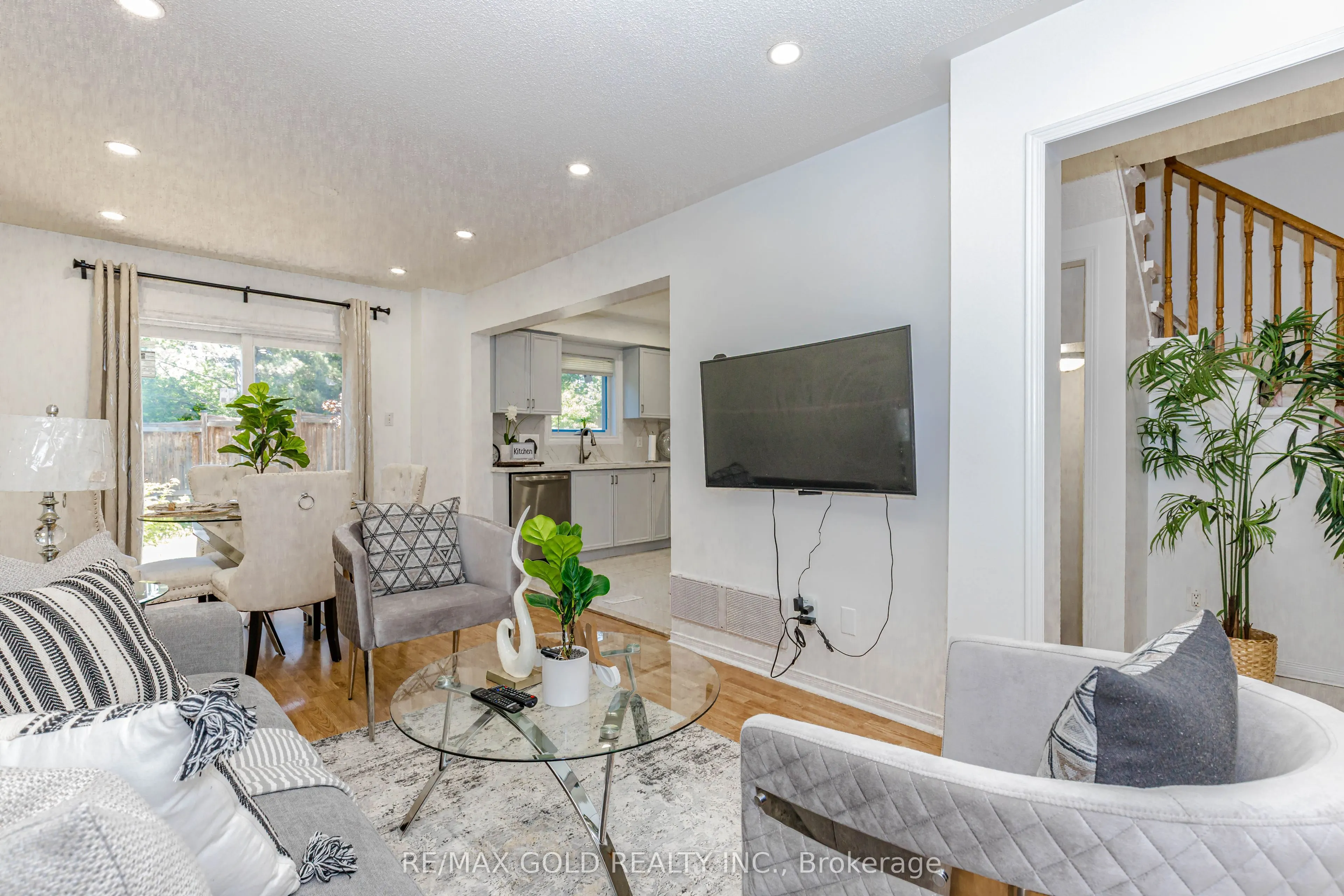 52 Wickstead Court #26