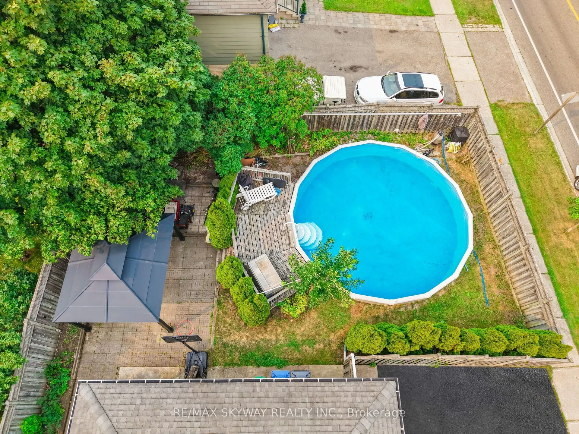 2673 Thorn Lodge Drive