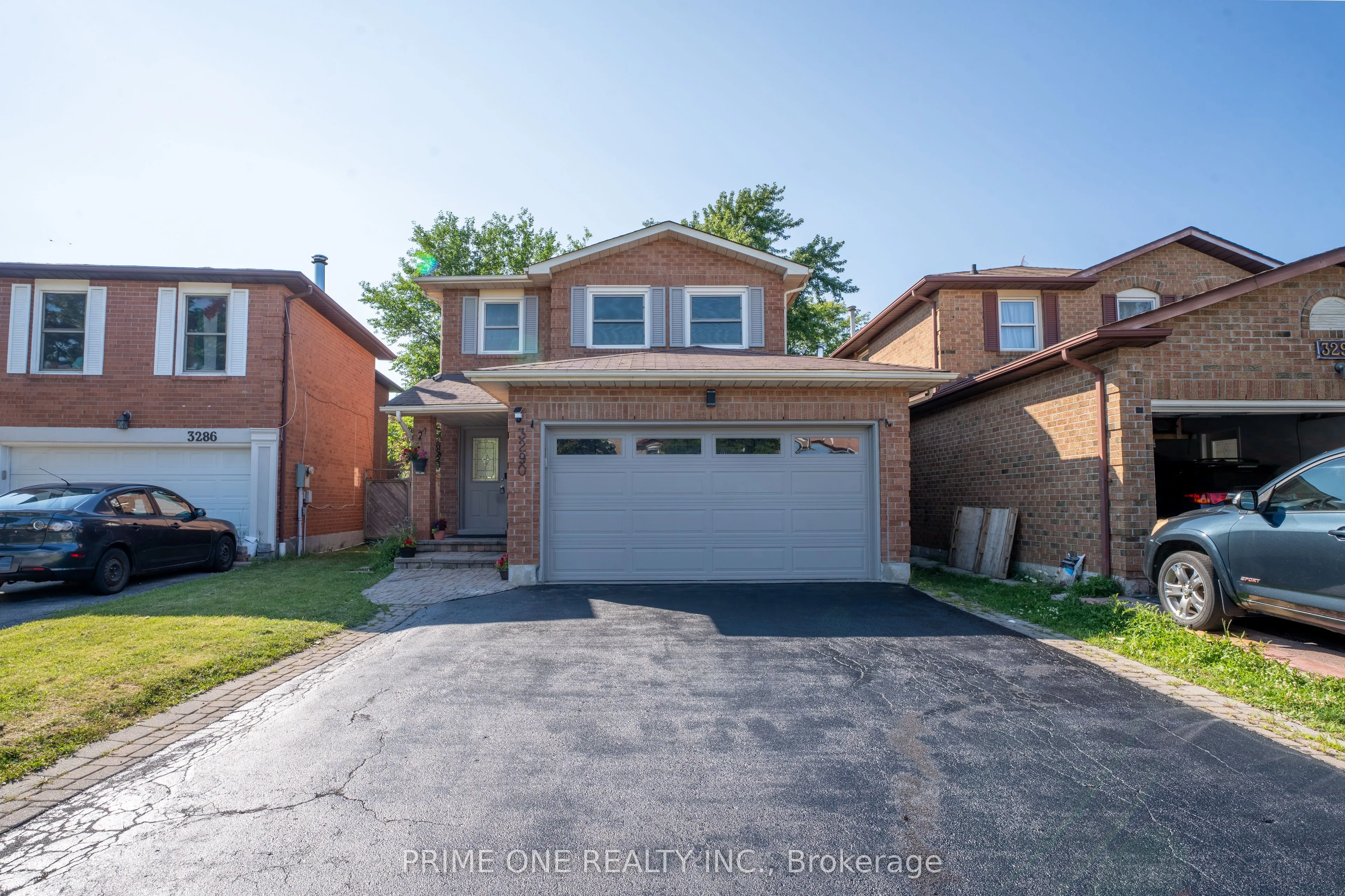 3290 Cambourne Crescent