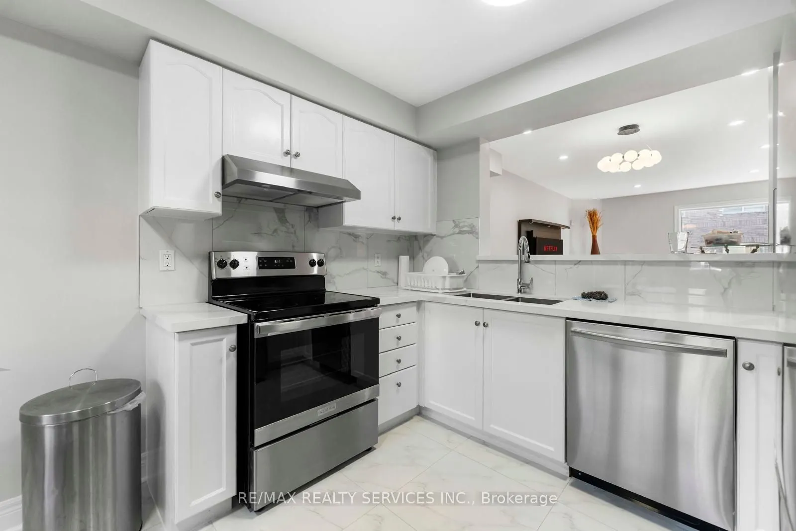 80 Acorn Place #69