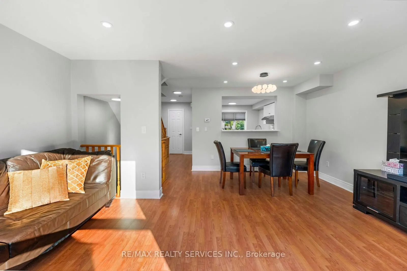 80 Acorn Place #69