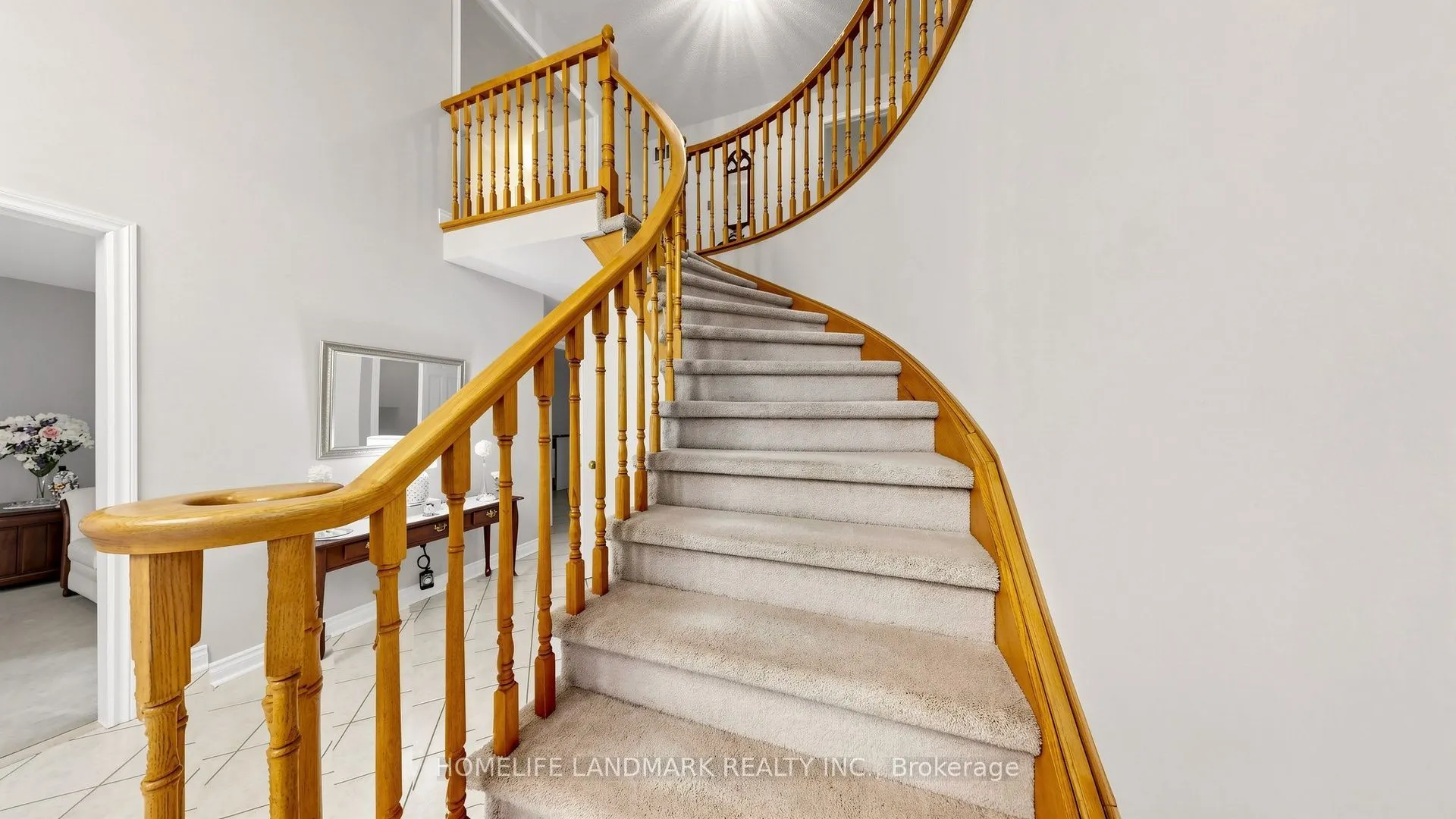 2590 Ambercroft Trail
