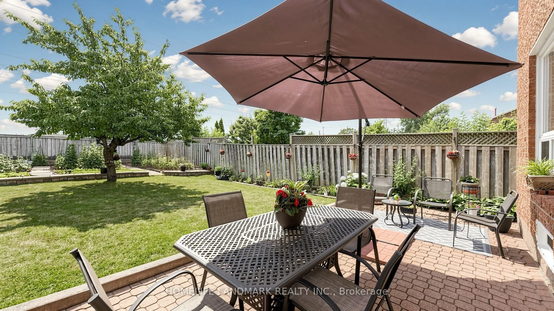 2590 Ambercroft Trail