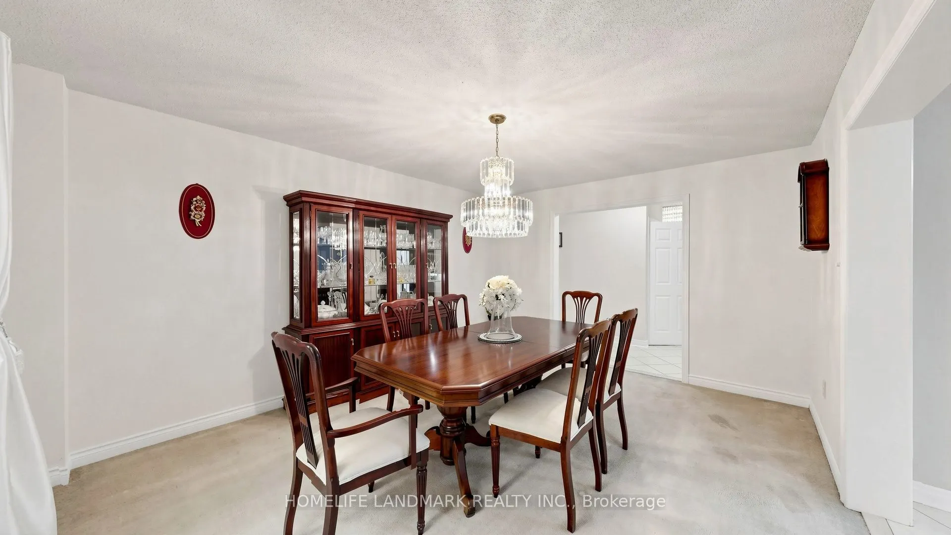 2590 Ambercroft Trail