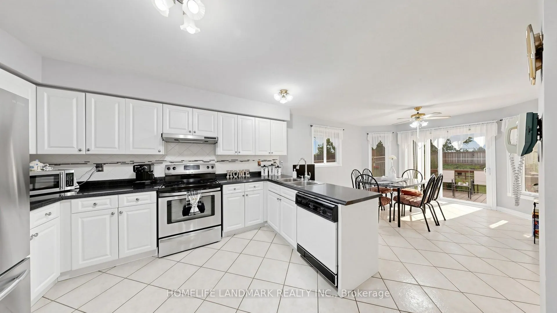 2590 Ambercroft Trail