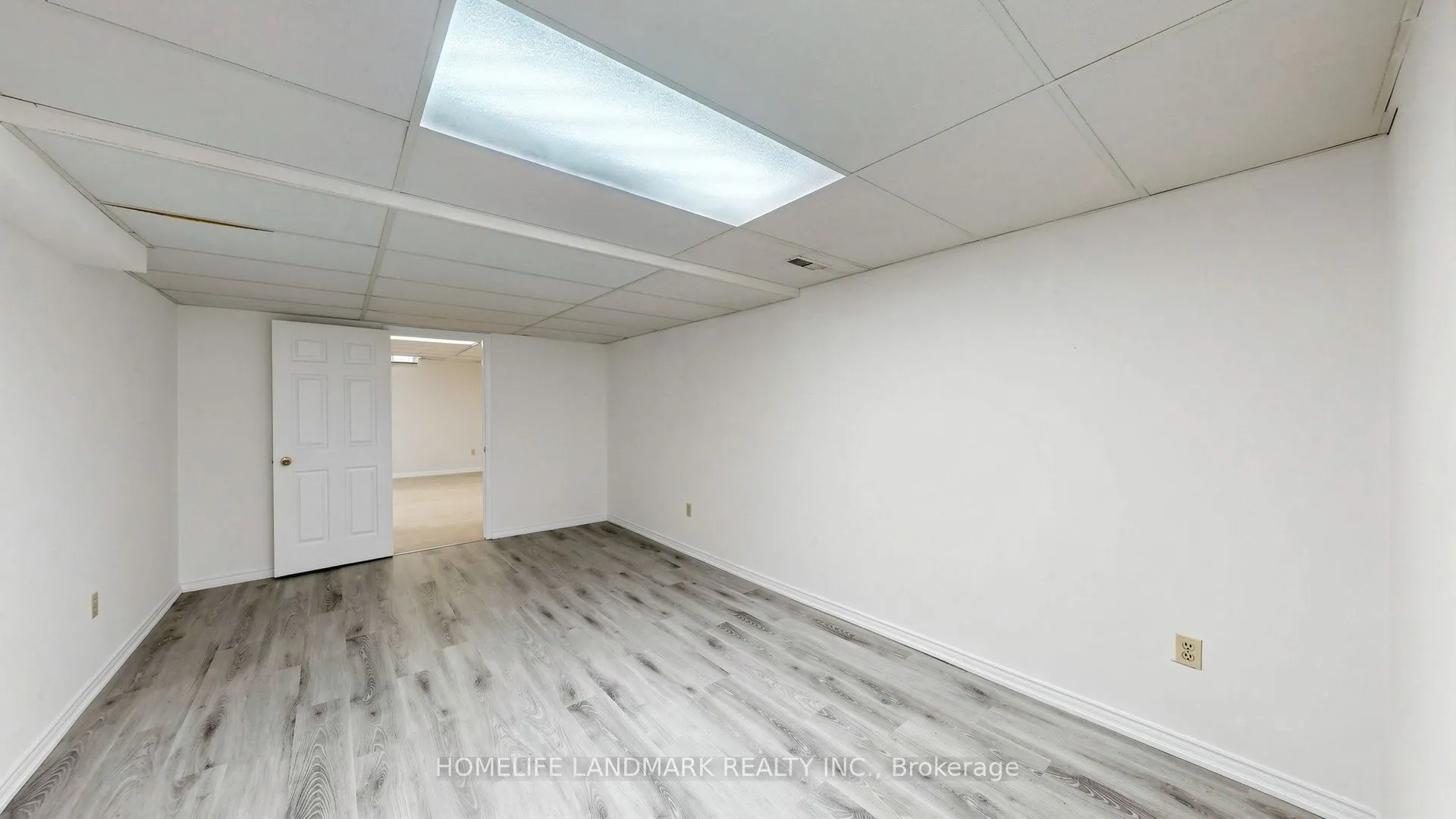 2590 Ambercroft Trail