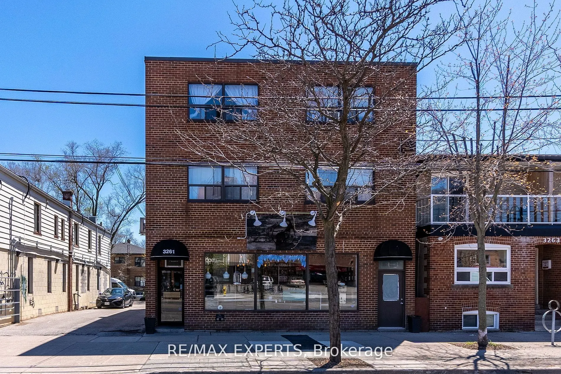 3261A Lakeshore Boulevard W #101
