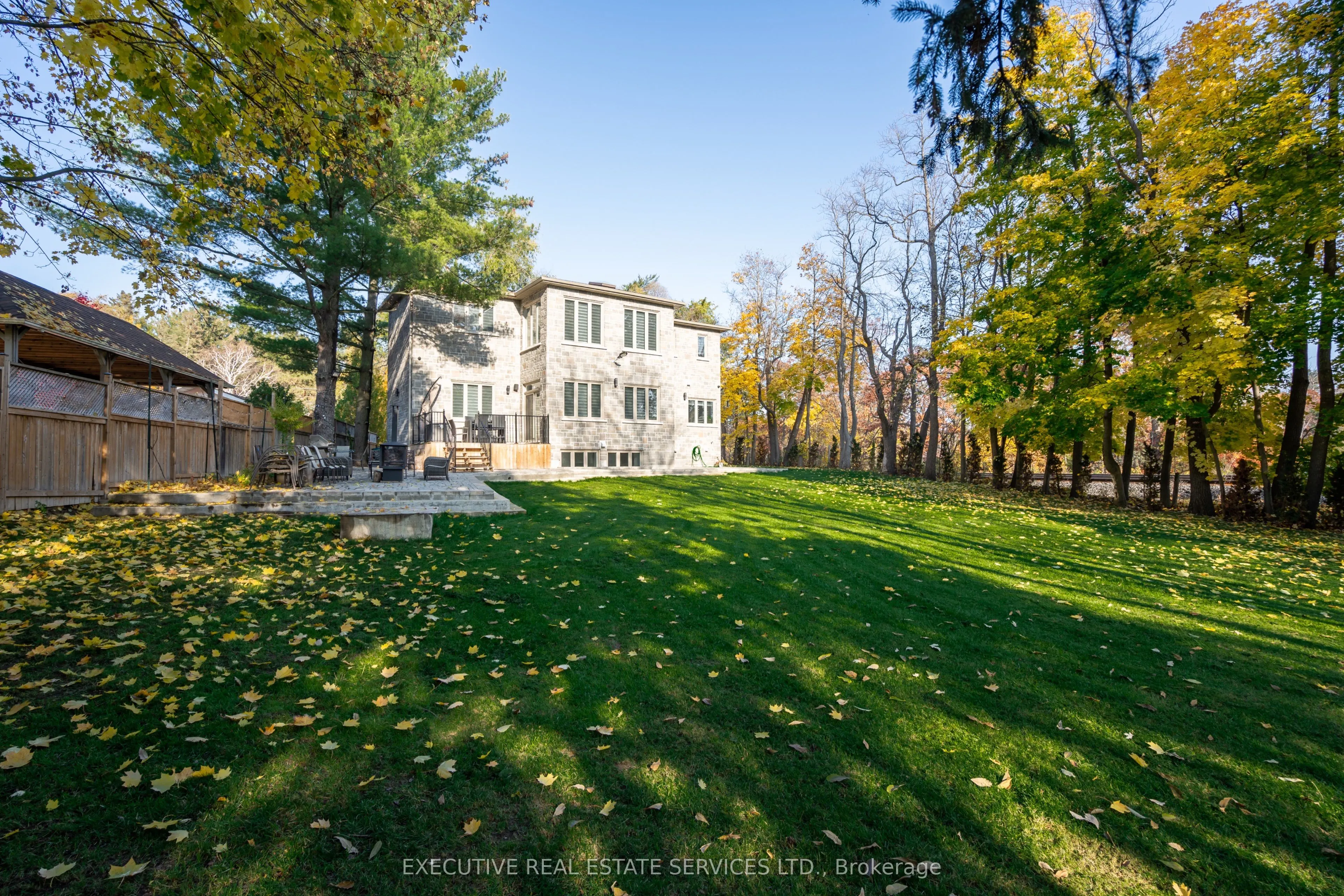 1138 Garden Road