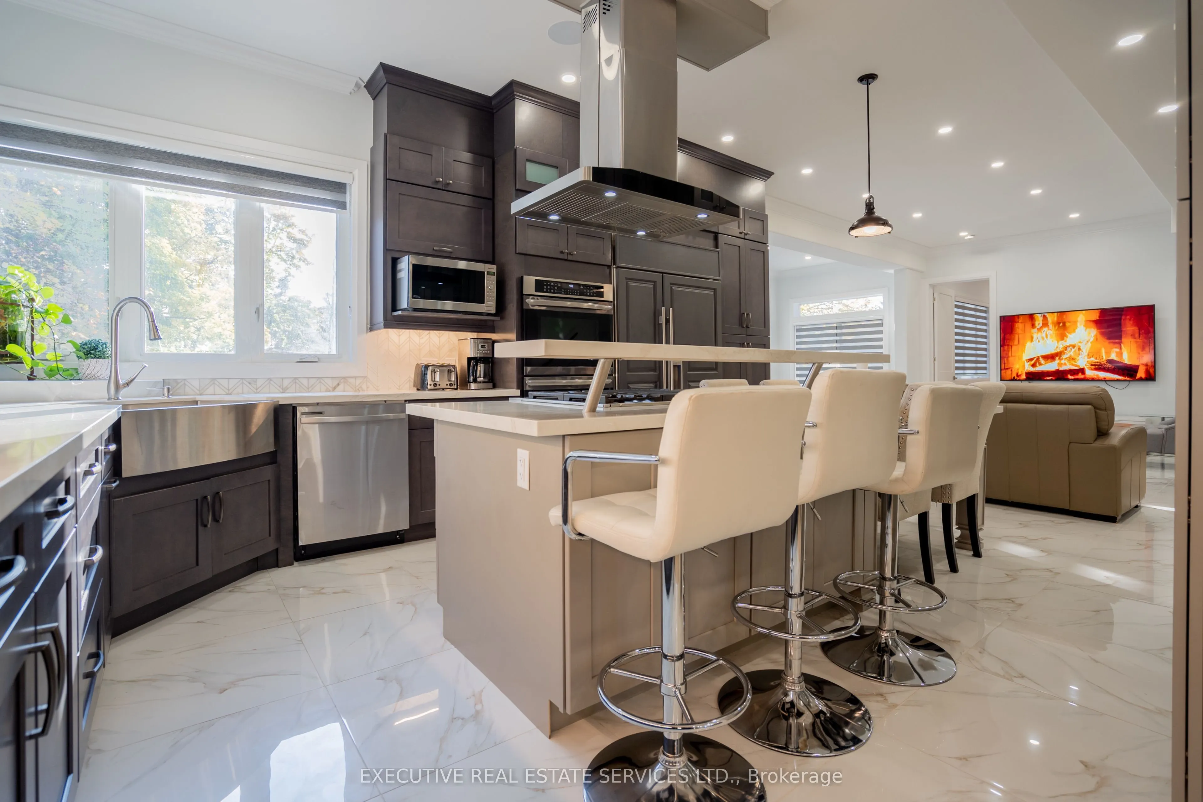1138 Garden Road