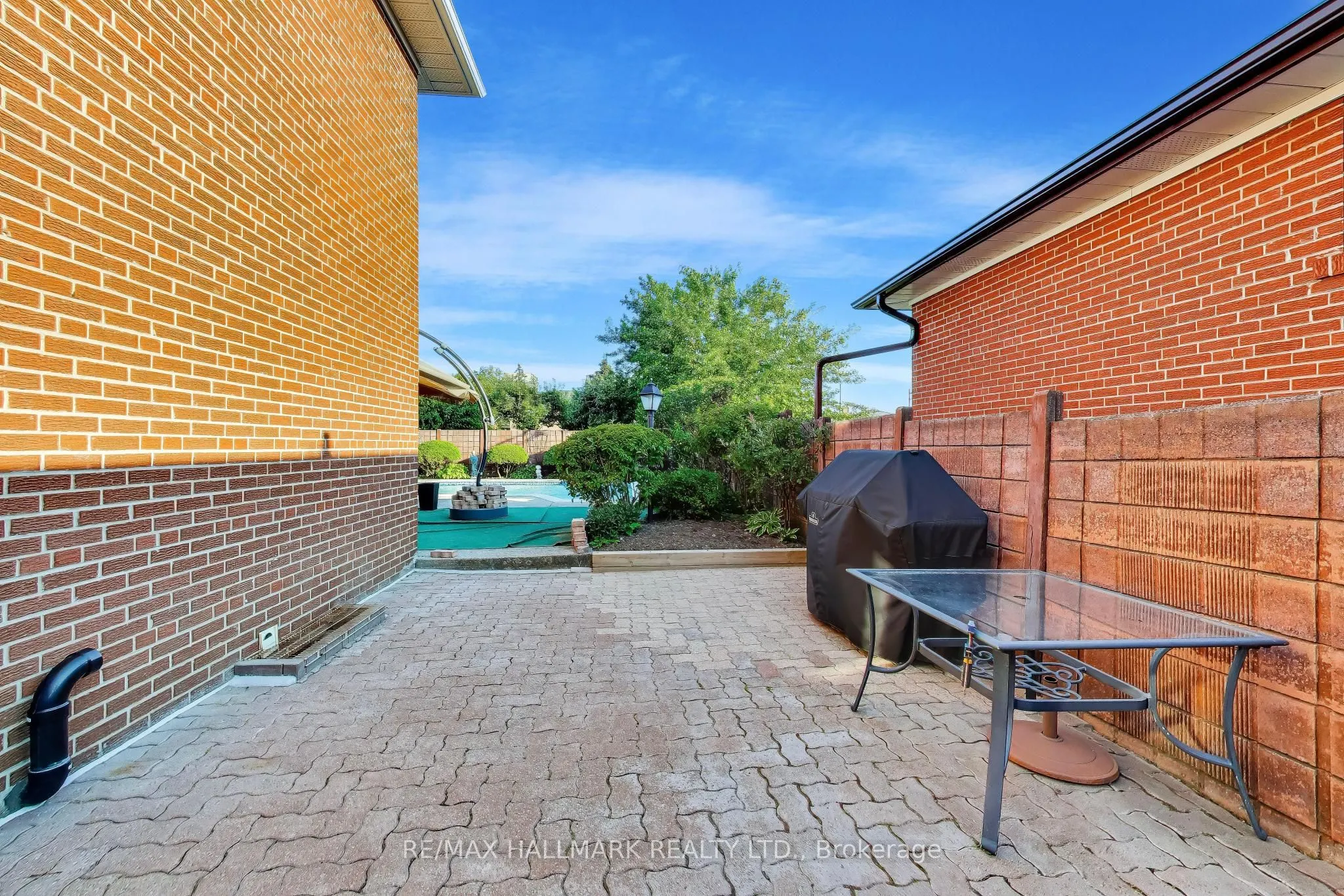 5 Byworth Boulevard