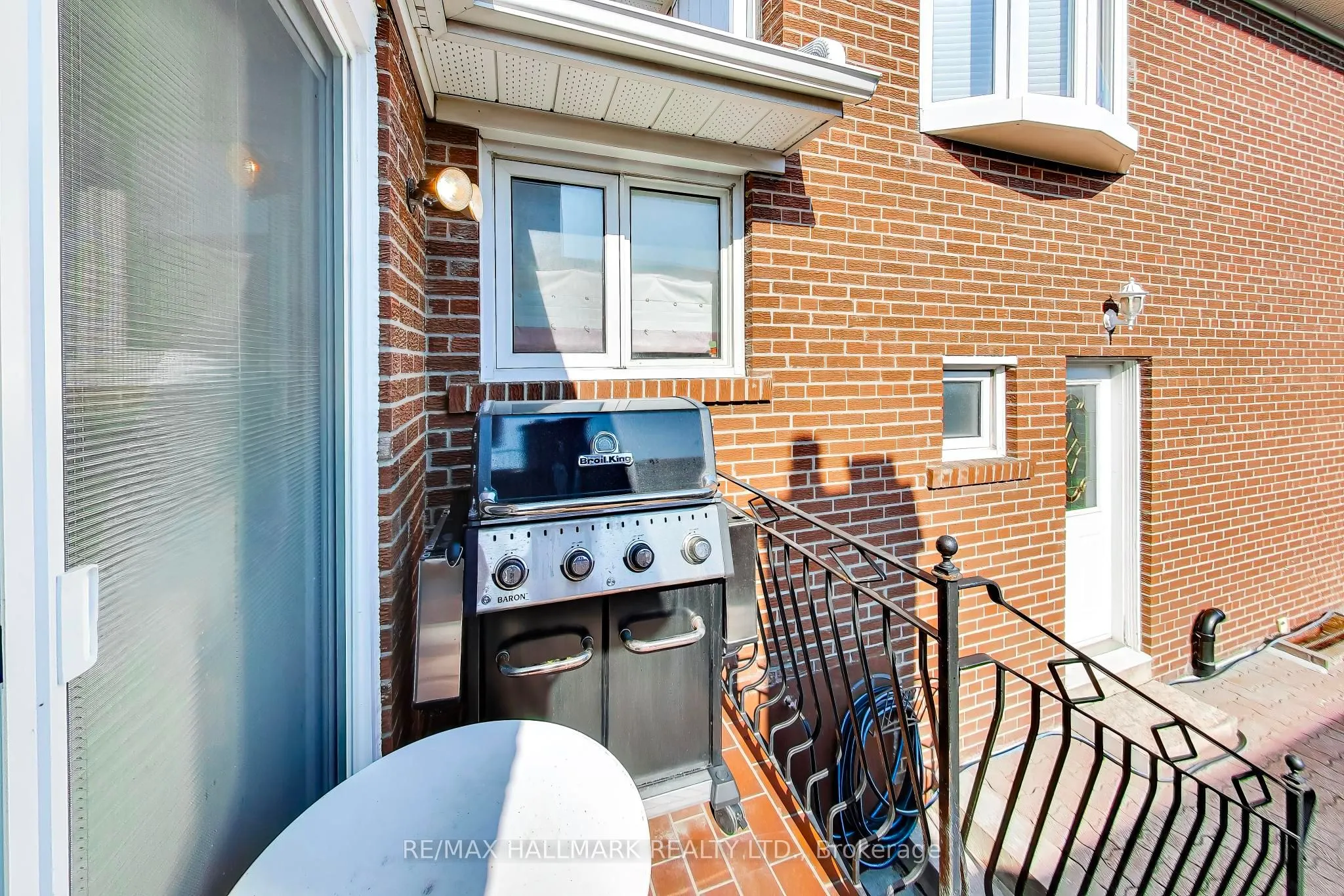 5 Byworth Boulevard