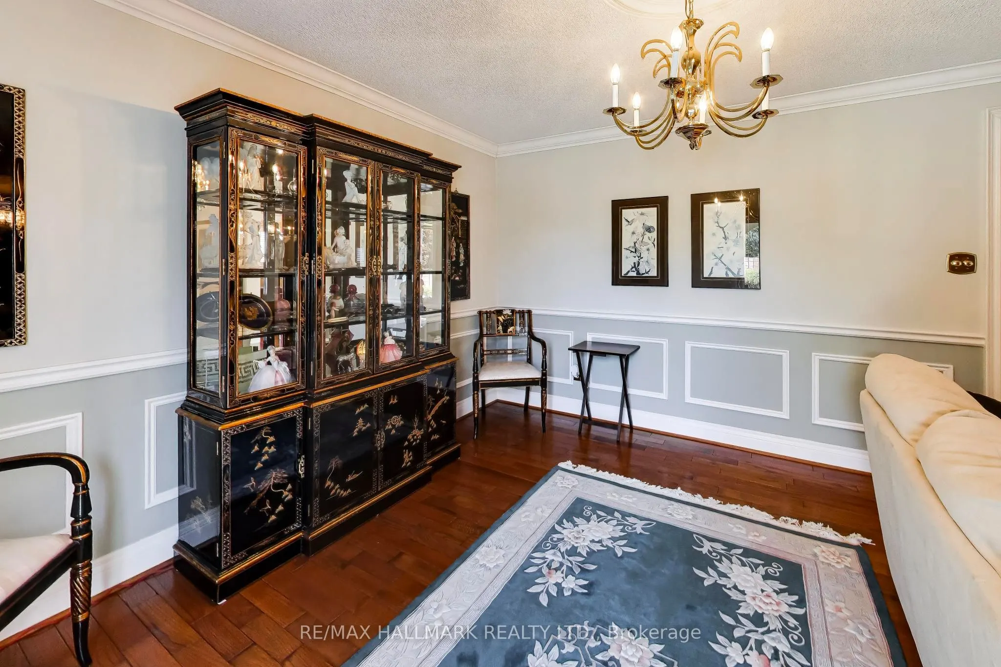 5 Byworth Boulevard
