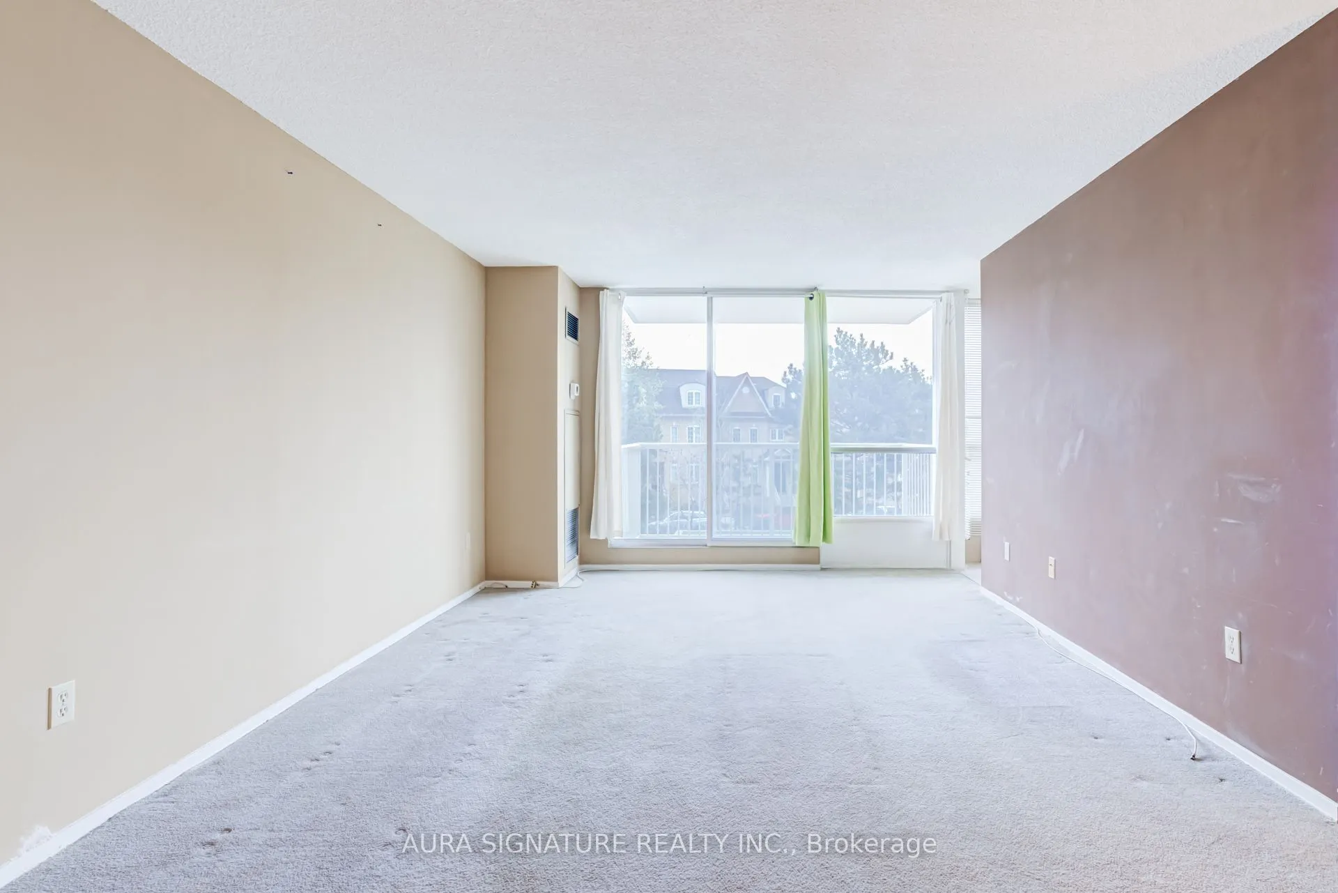 3077 Weston Road #401