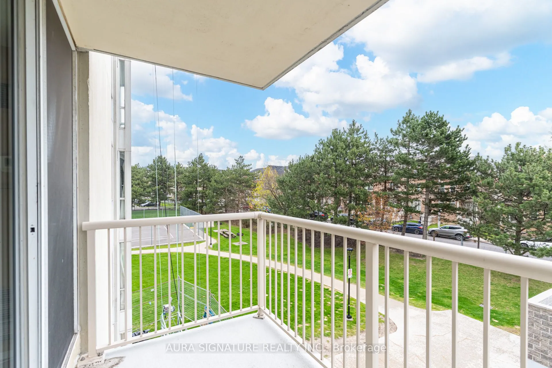 3077 Weston Road #401