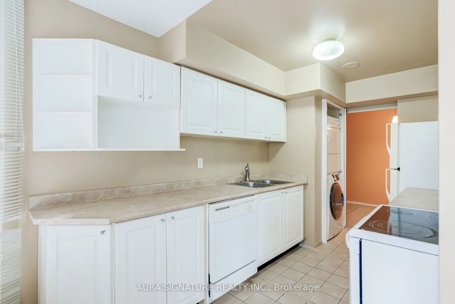 3077 Weston Road #401