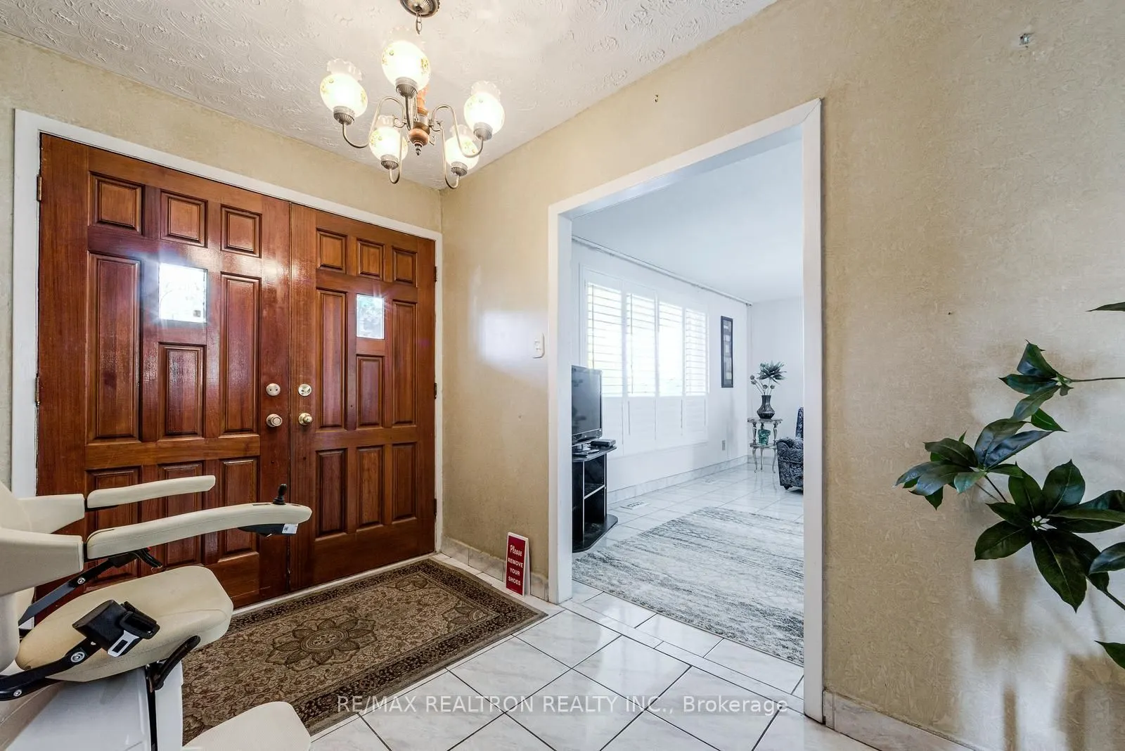 115 Hullmar Drive