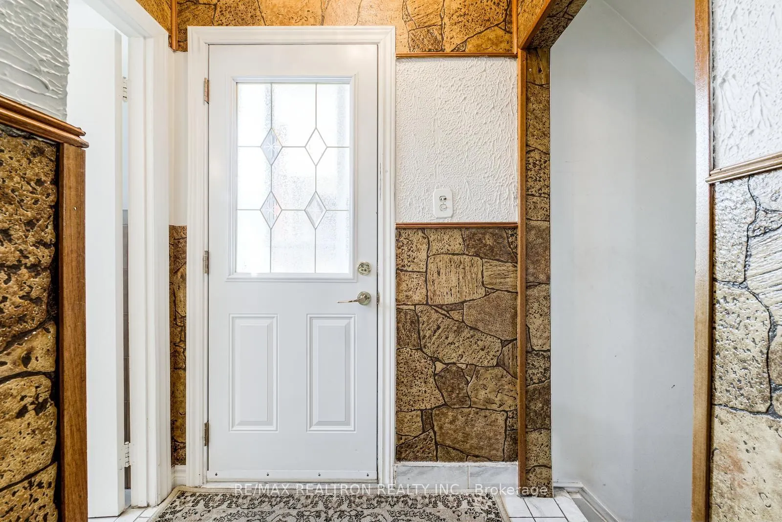 115 Hullmar Drive